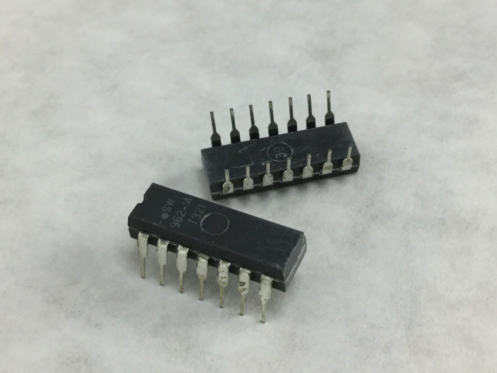 SW 962-M  Transistor  14 Pin Dip   Lot of 18  NEW