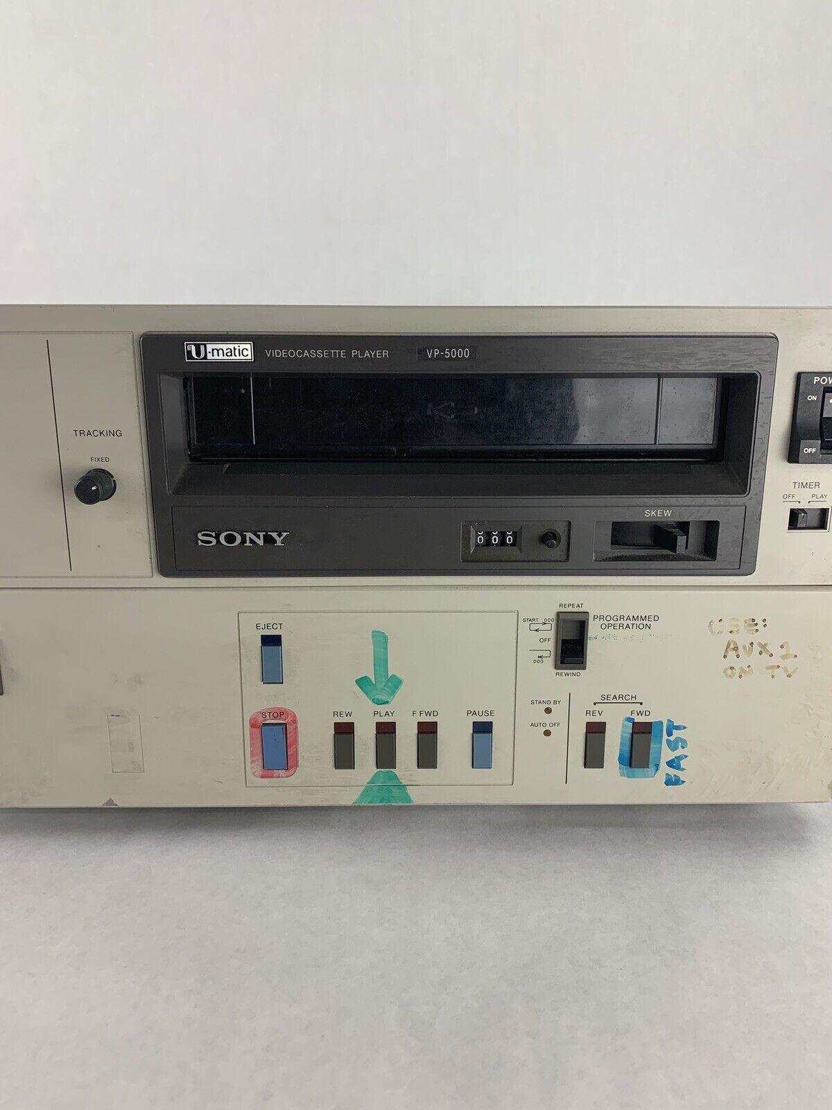 Sony VP-5000 Videocasette Player U-matic Semi Tested Missing Top Screws
