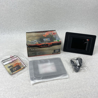 Nextar N5-103  5.6" Digital Photo Frame Bundle
