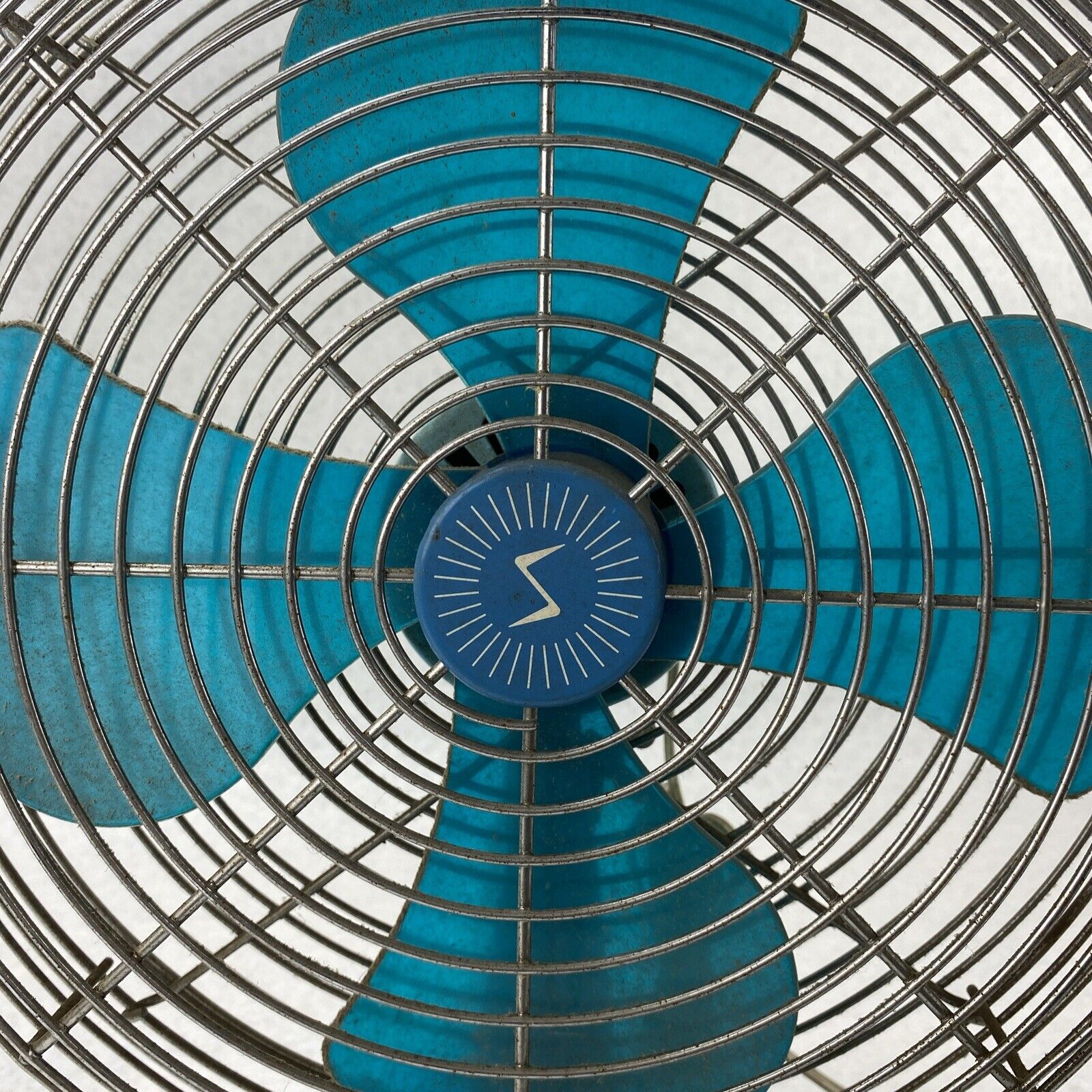 Vintage Superior Electric 1200 3-Speed Aqua Blue 120V 60Hz Table Fan