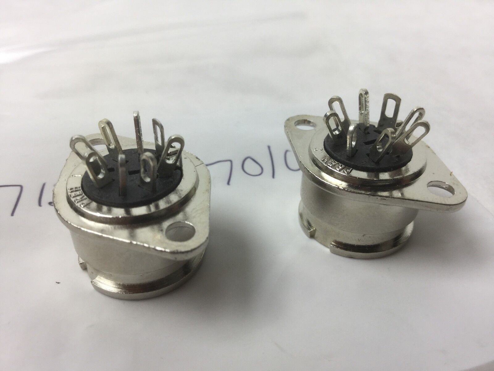 PREH 71206-070-0000, LKG PANEL MNT REC FE, Lot of 2