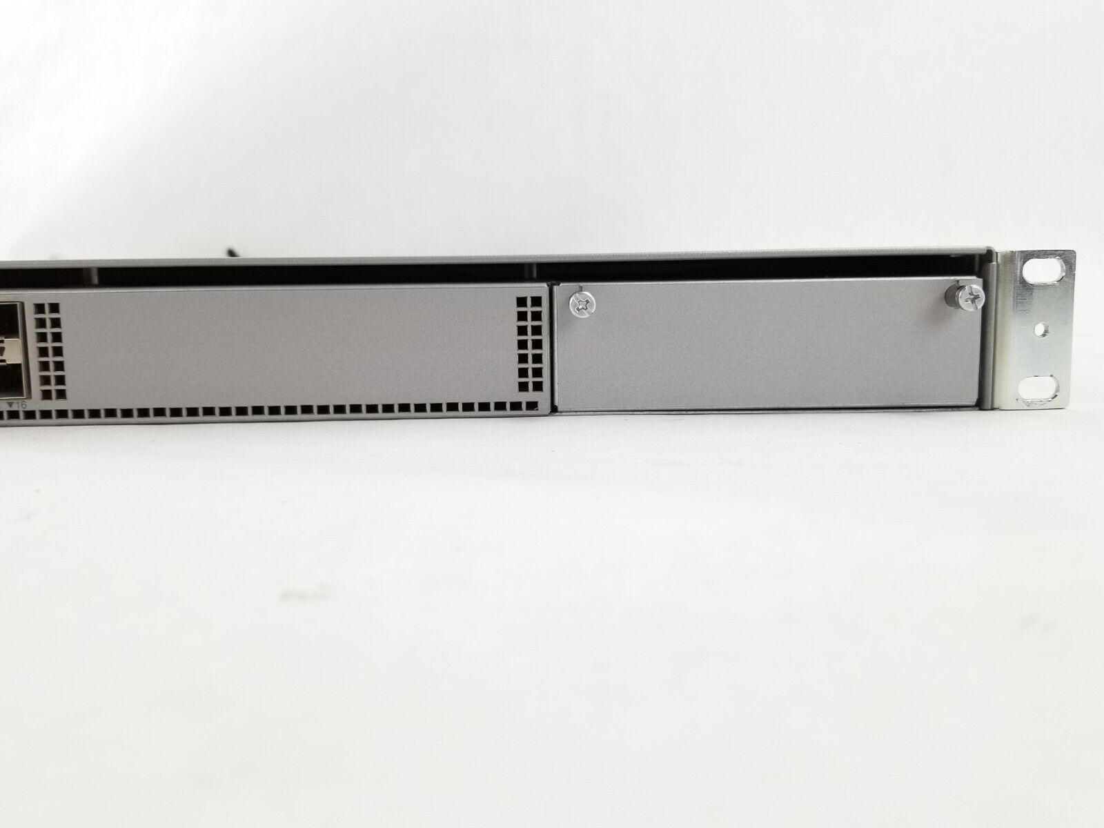 Cisco Catalyst 4500-X WS-C4500X-16SFP+ V03 16-Port 10GB Network Switch 2x 750W