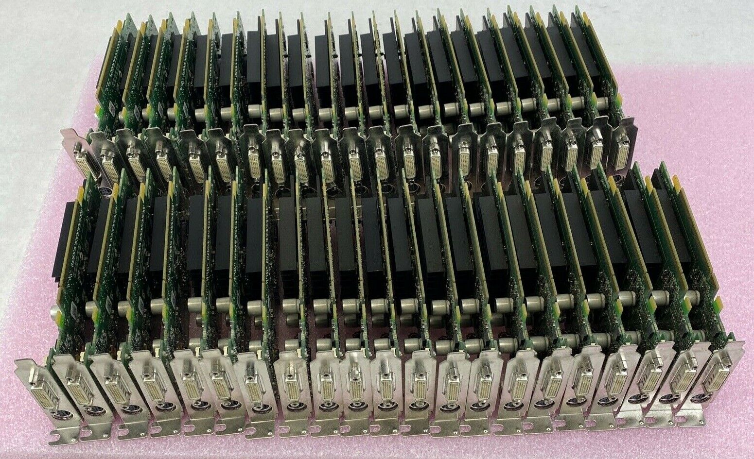 Lot of 42 GeForce 9300Ge NVIDIA 0N751G 256MB DDR2 DMS-59 video graphics cards