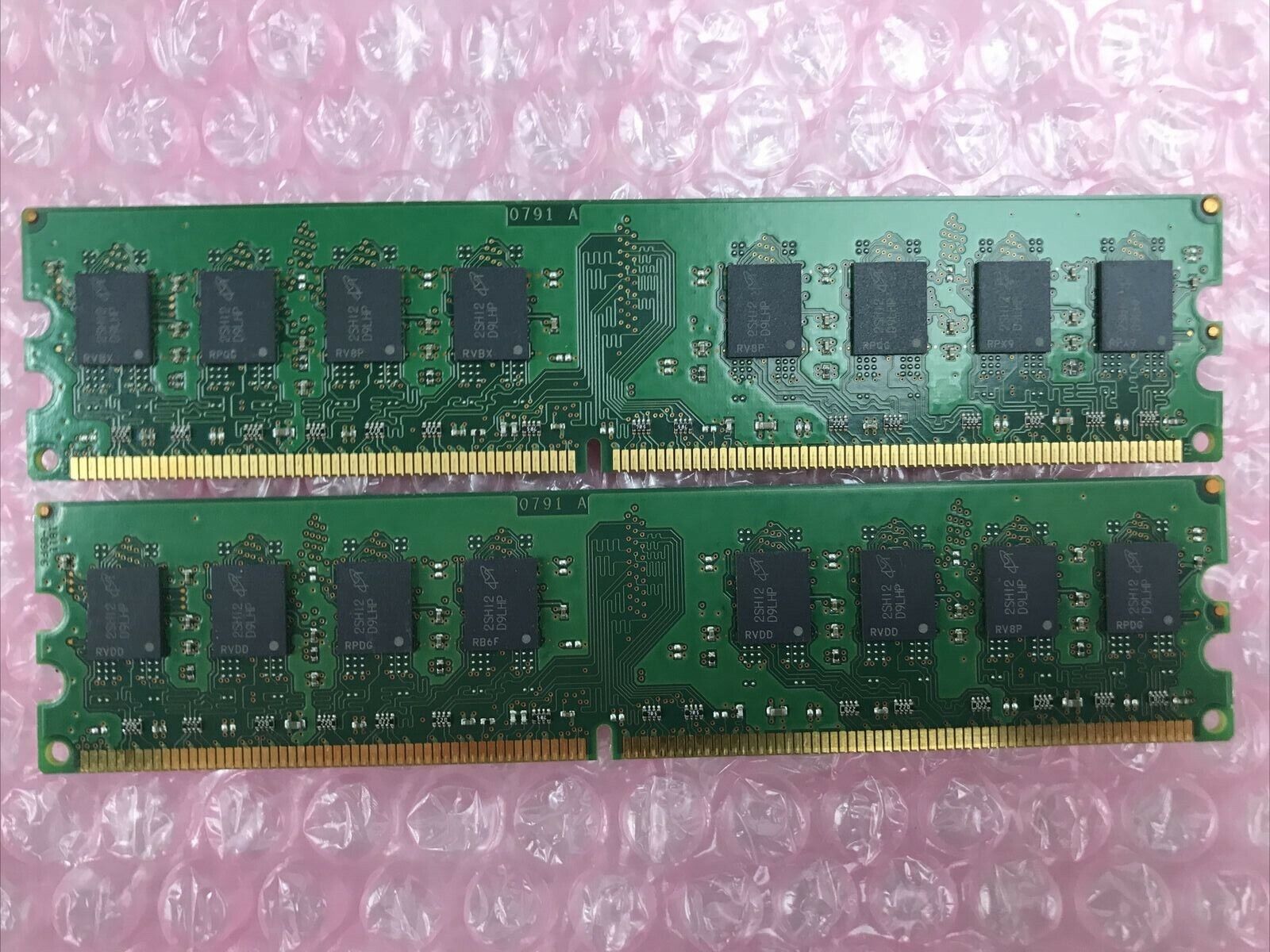 Lot of 2 Crucial 2GB 240PIN DDR DIMM (CT25664AA800.16FHZ)
