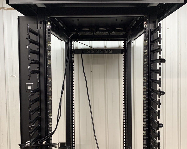 Siemen Vertipod Server Rack 45U Vp2-0AC111 Left Side No Panels