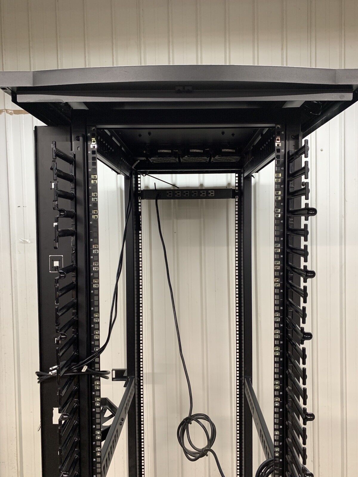 Siemen Vertipod Server Rack 45U Vp2-0AC111 Left Side No Panels
