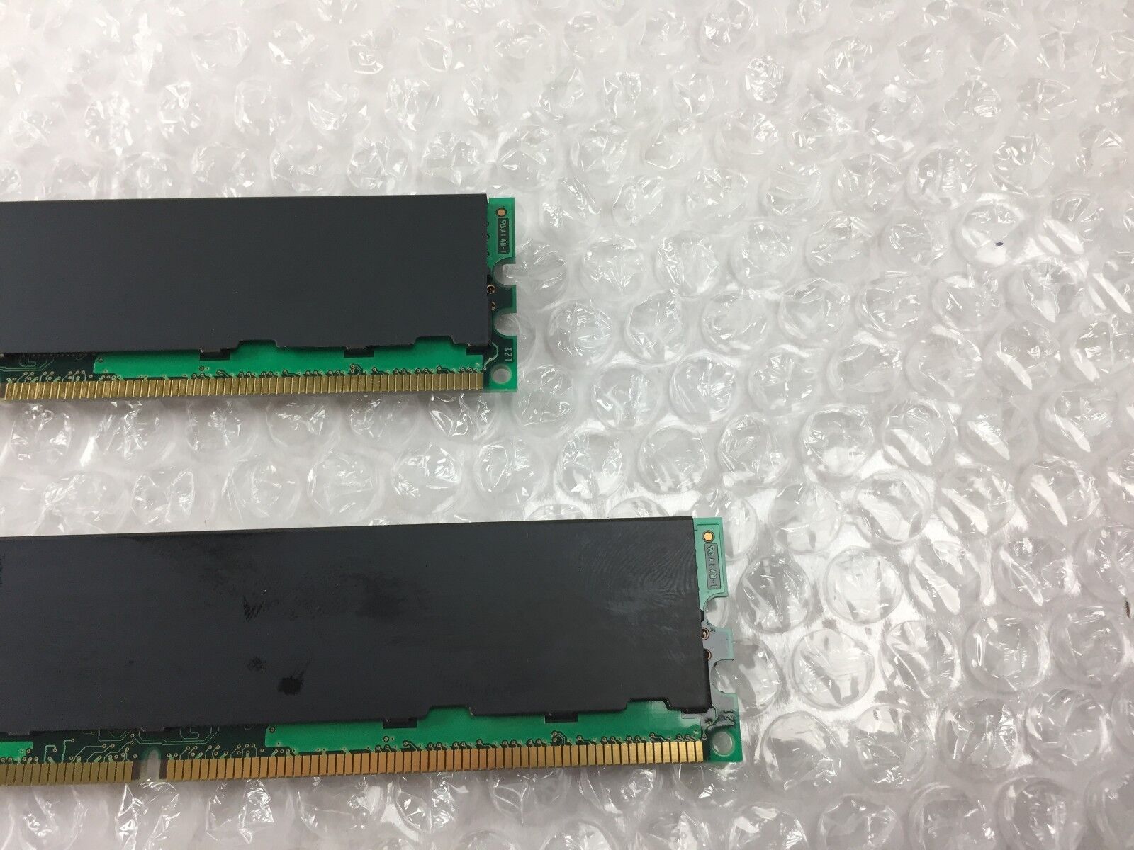 Elpida 2GB (2X1GB) PC2-5300U-555 EBE10UE8ABLA-6E-E Unbuffered Desktop RAM