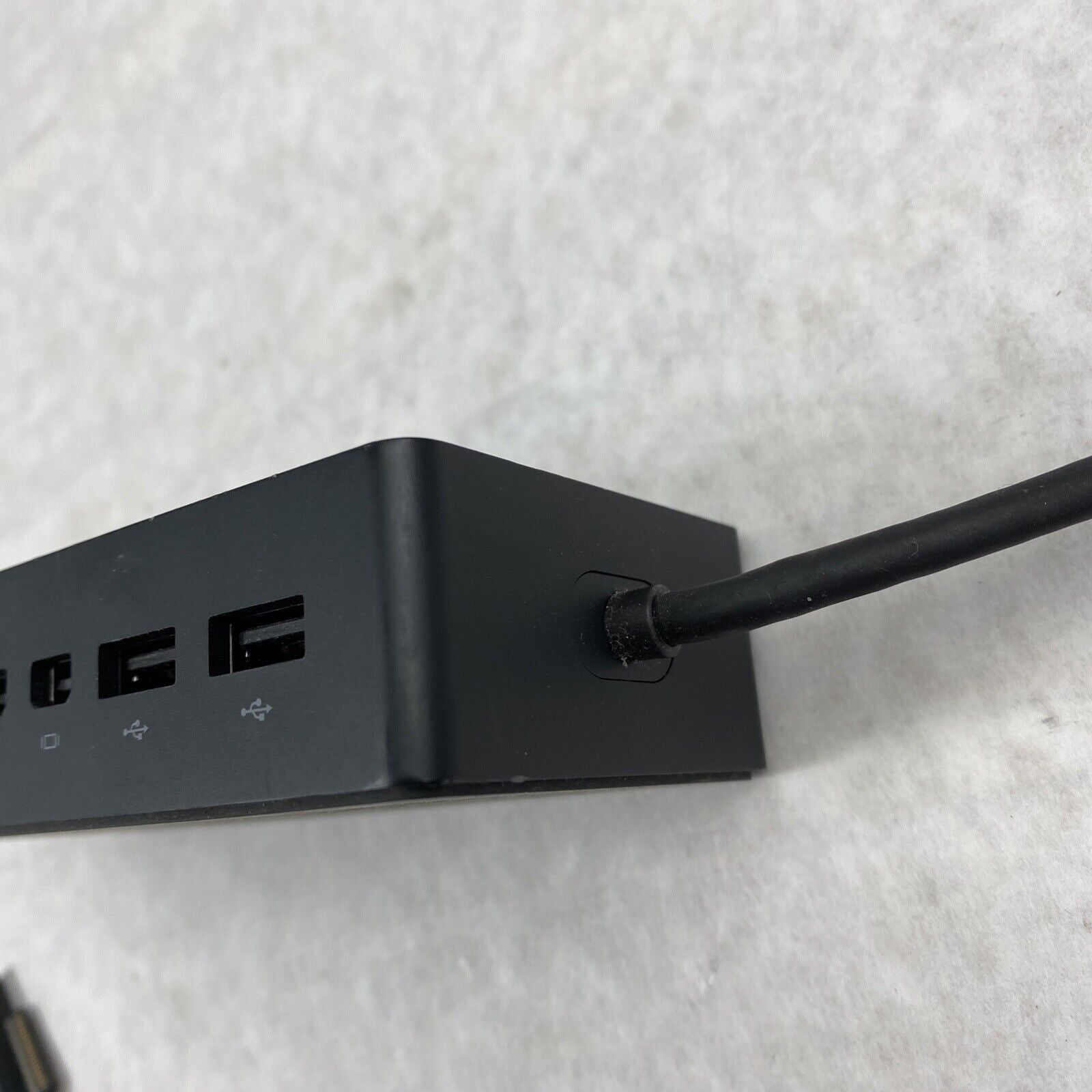 Microsoft 1661 Surface Docking Station T17 USB MiniDisplayPort NO POWER ADAPTER