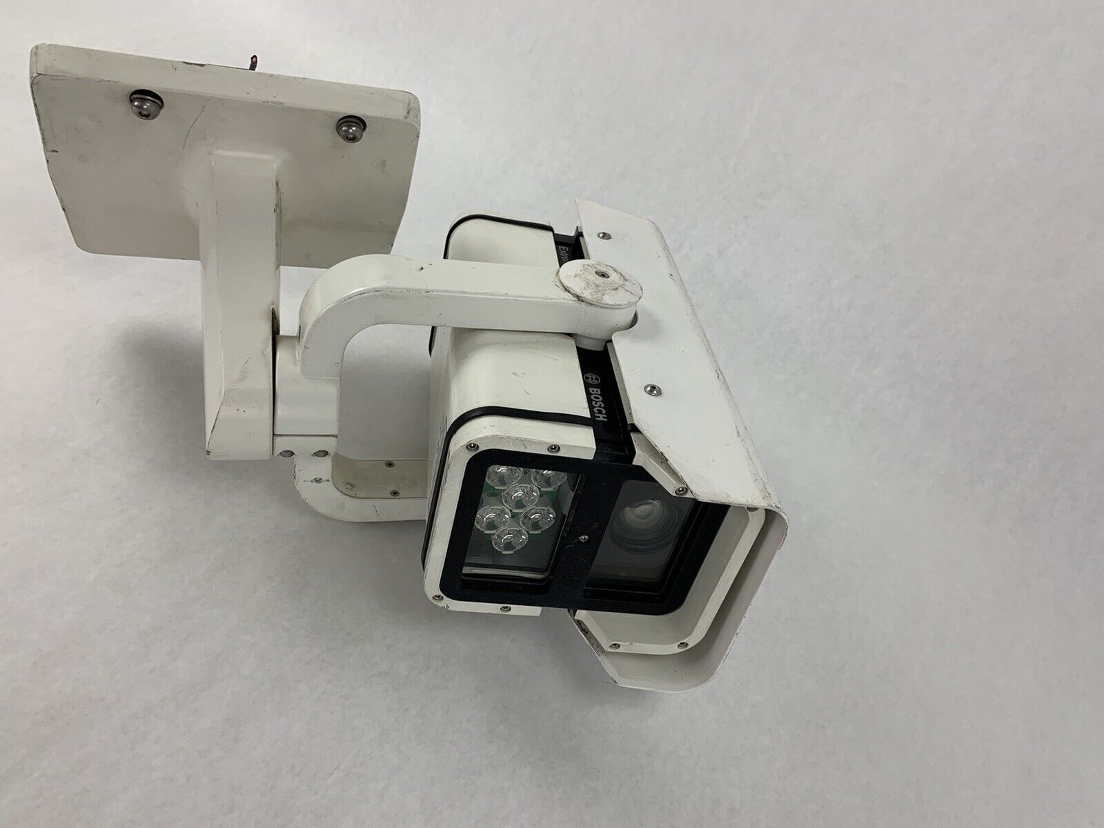 Bosch VEI-308V05-23W Day and Night IR CCTV Camera