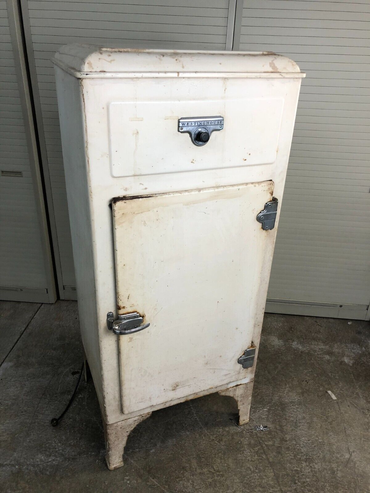 Vintage Westinghouse Refrigerator Fridge Ice Box 24" x 24" x 57"