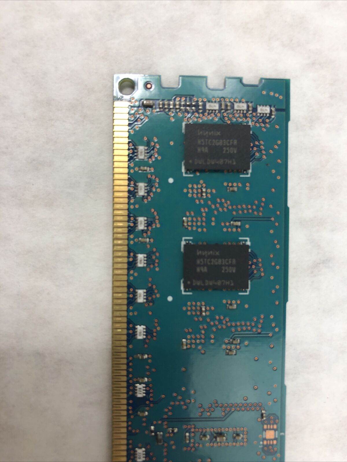 Hynix HMT325R7CFR8A-H9 T8 AD PC3L-10600R 2GB DDR3 Memory