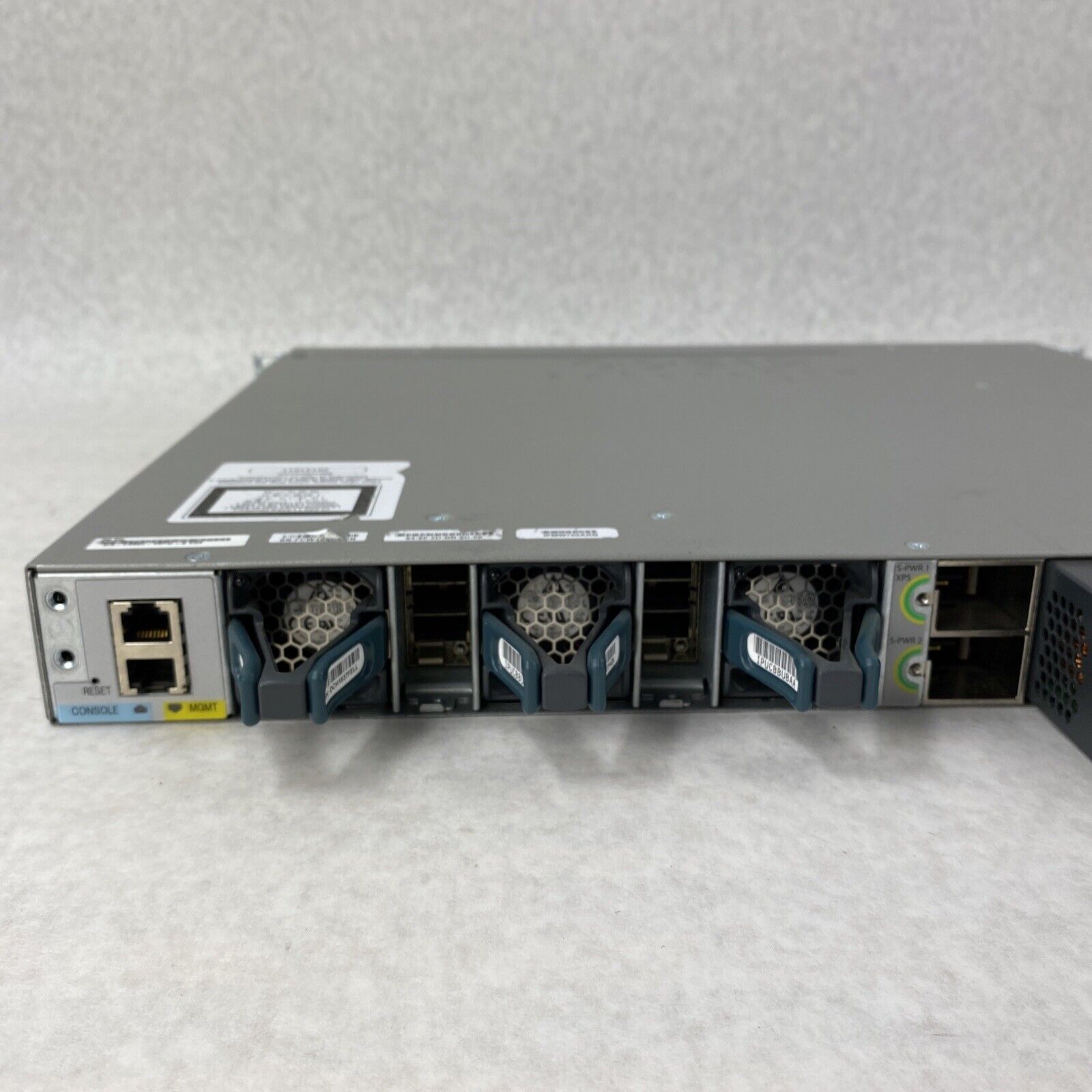 Cisco WS-C3850-48PW-S V04 Catalyst 3850 48 PoE+ LAN Network Switch Two PSU