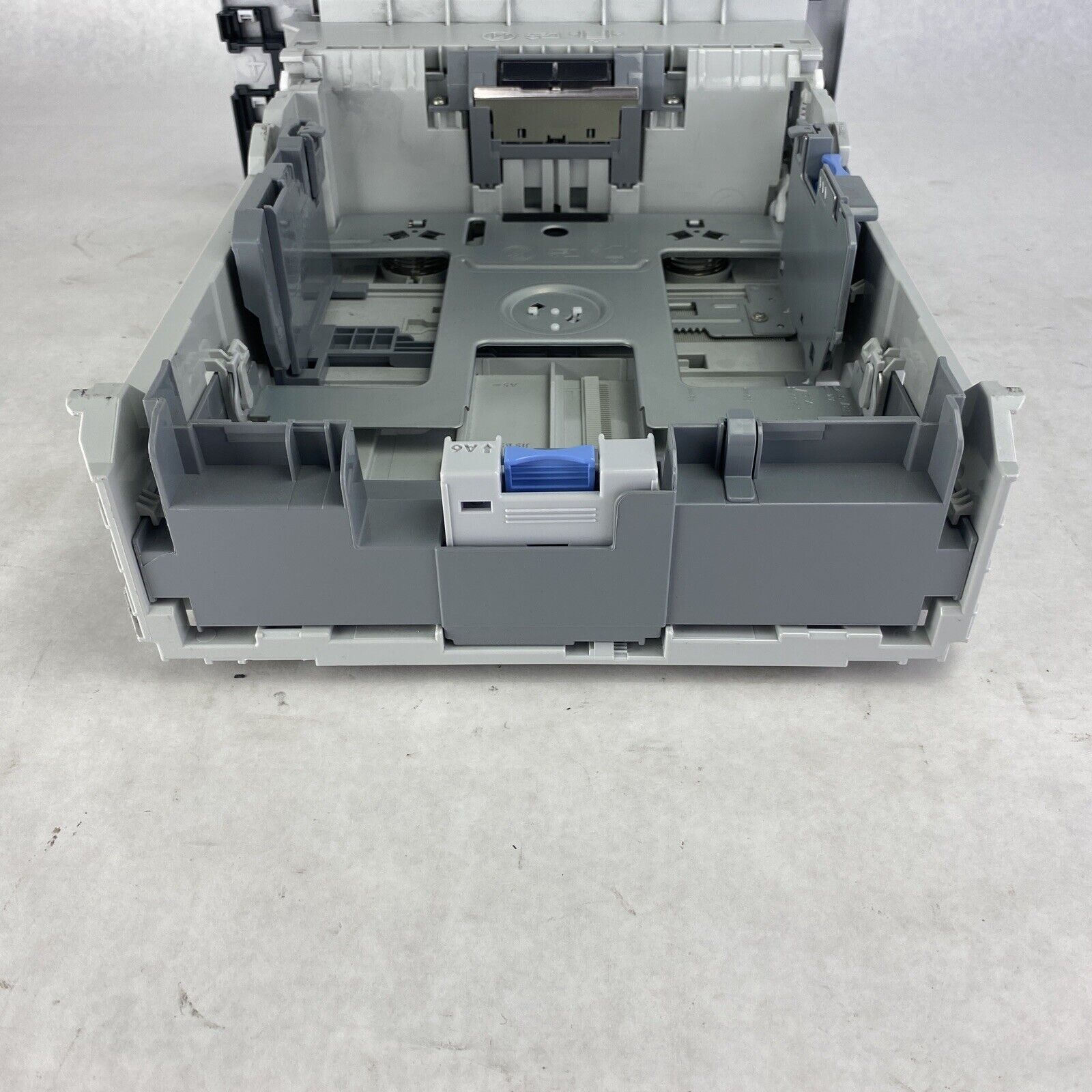 HP LaserJet P3015 Replacement Paper Feed Tray RC2-7870