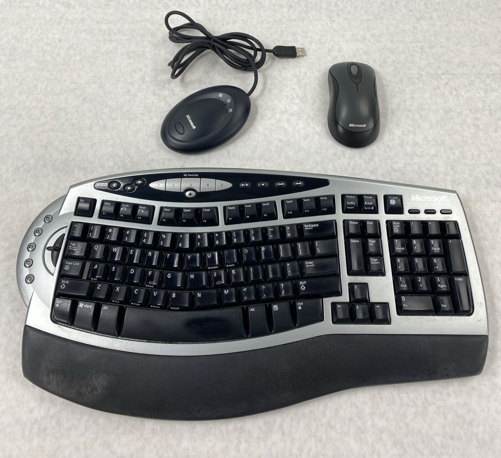 Microsoft 1045 Ergonomic Wireless Comfort Keyboard 1.0A + 1025 Mouse