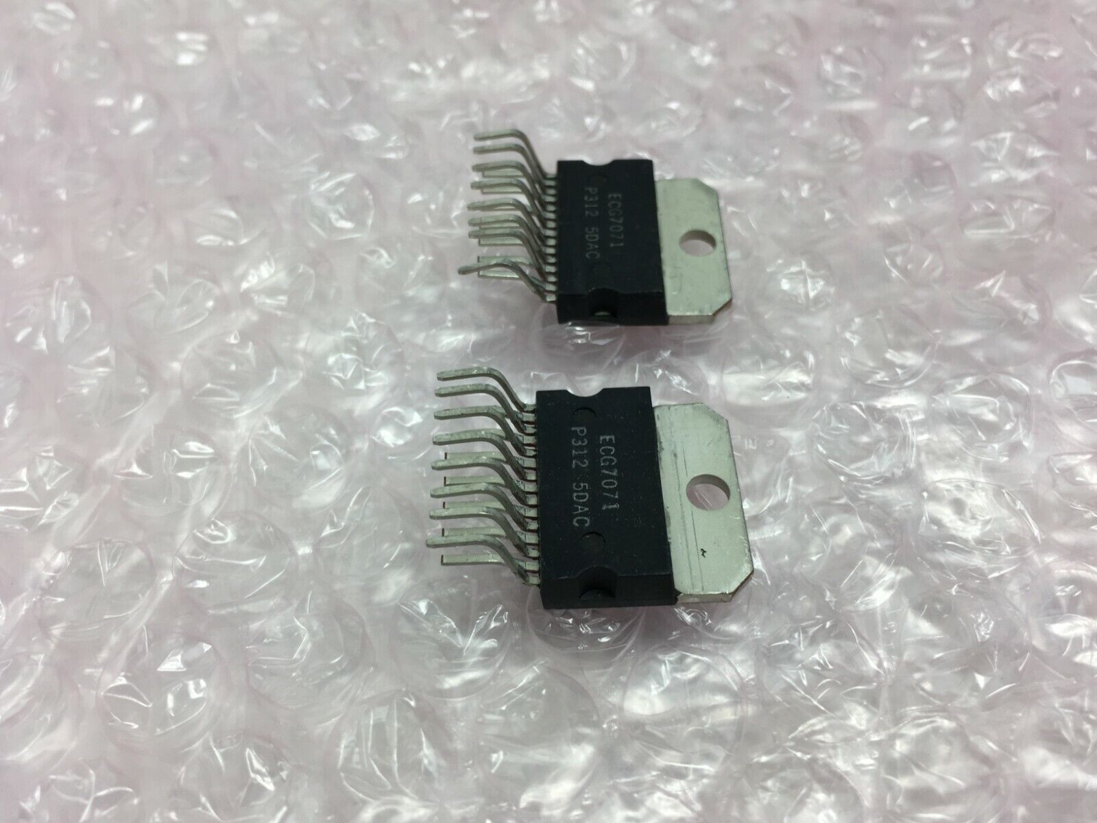 Sylvania ECG7071  Integrated Circuits   Lot of 2  NOS