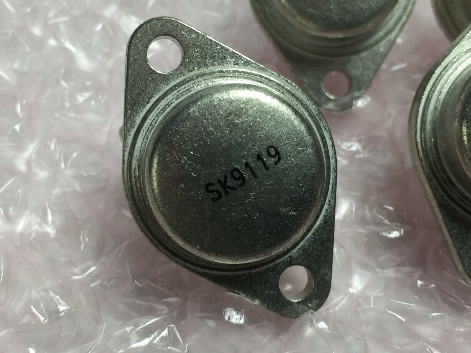 NOS  SK9119 NPN Si Transistors with Integral Damper Diode   Lot of 5