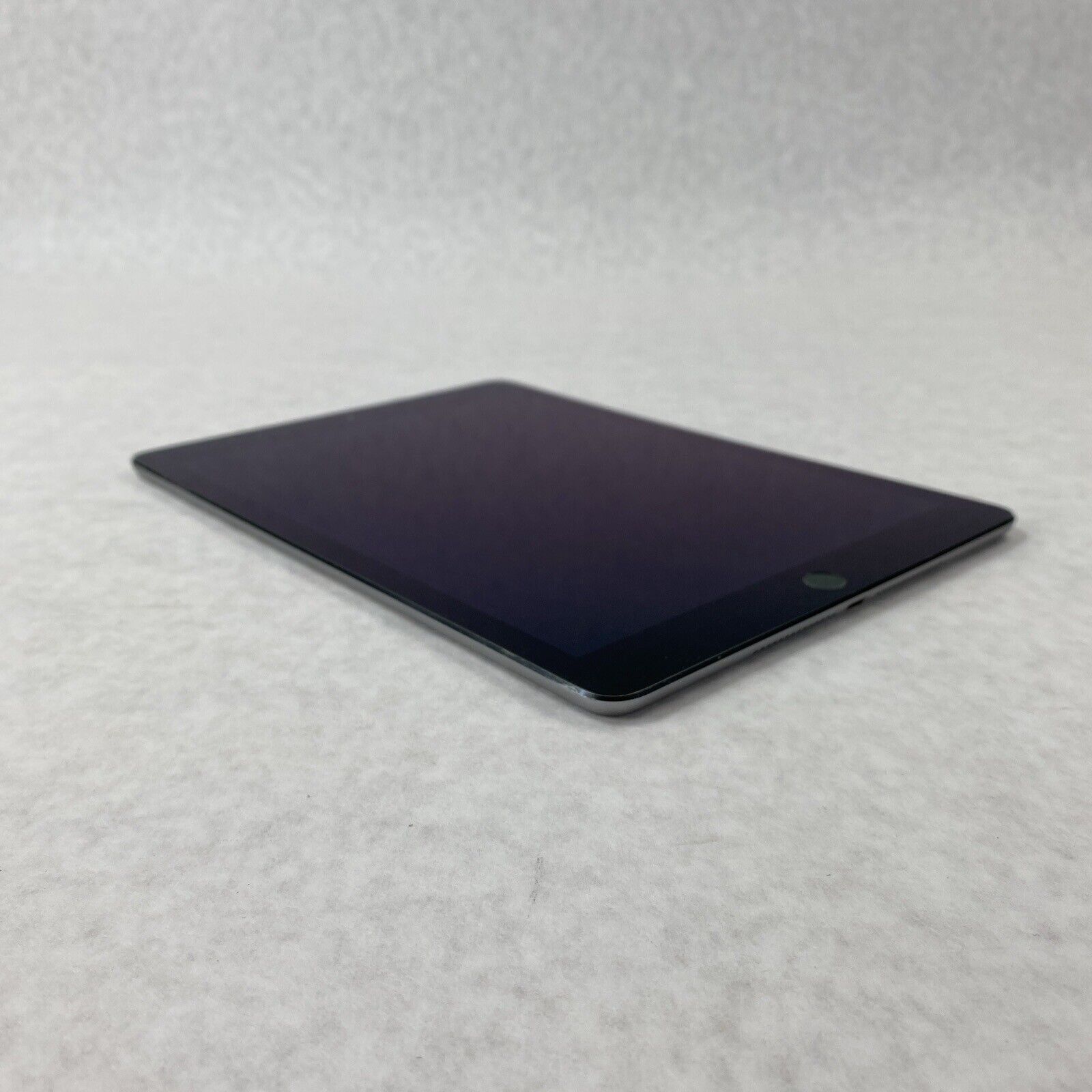 Apple iPad Air 2 A1566 9.7" 64GB Wi-Fi Space Gray - Tested