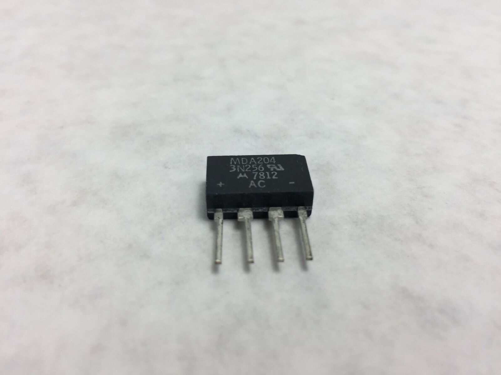 Motorola MDA2043N256 Integrated Circuit      Lot of 4   NOS