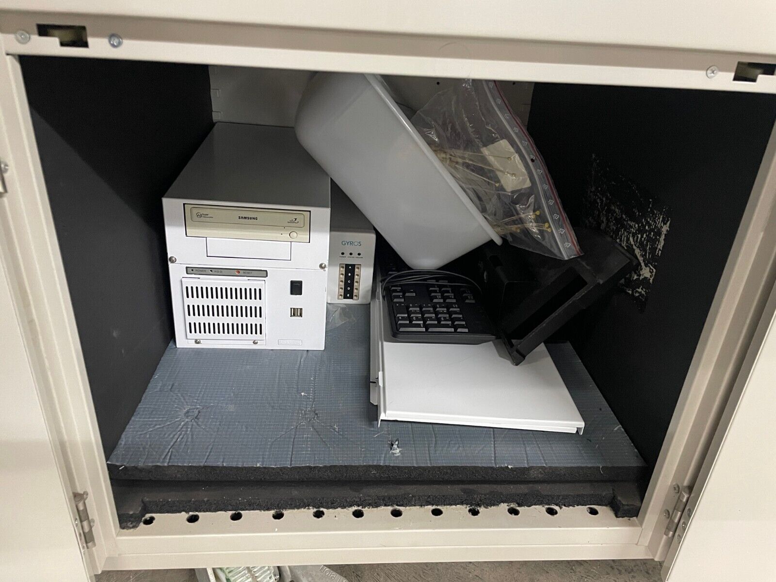 Gyros AB Gyrolab xP Immunoassays Laboratory Analysis System, GW10107, 2011
