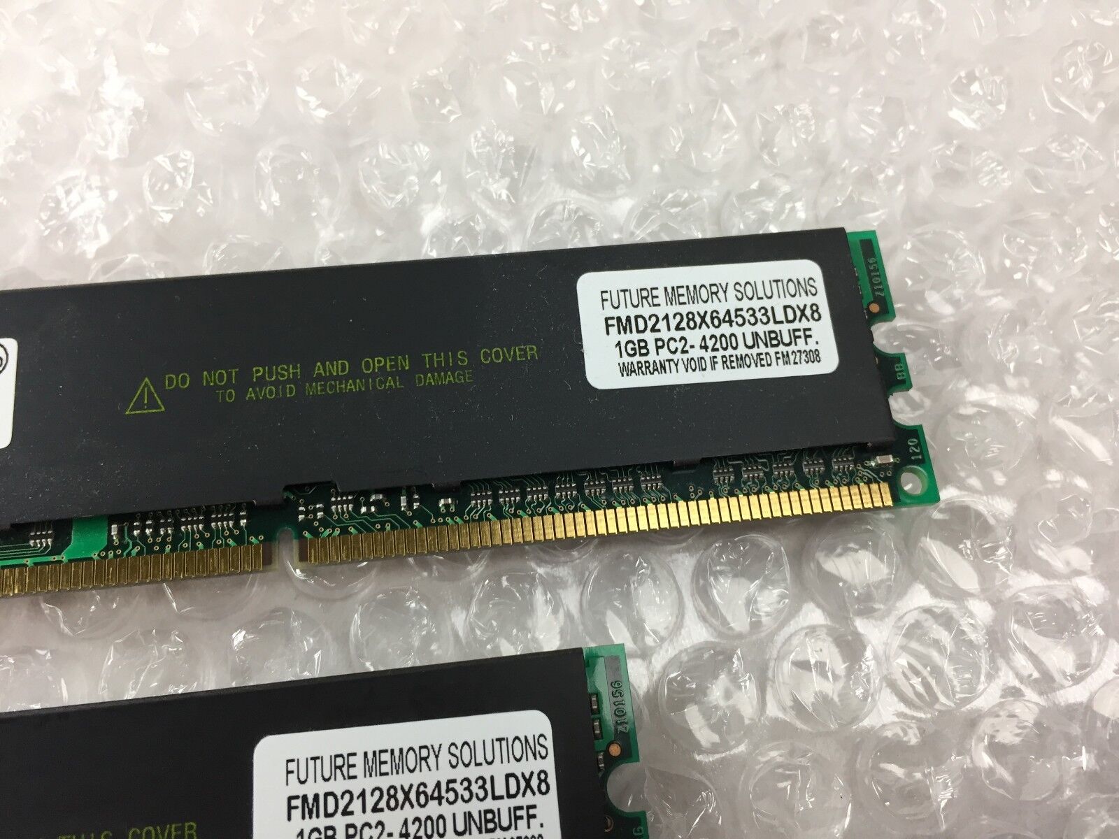 Elpida 2GB (2X1GB) PC2-5300U-555 EBE10UE8ABLA-6E-E Unbuffered Desktop RAM