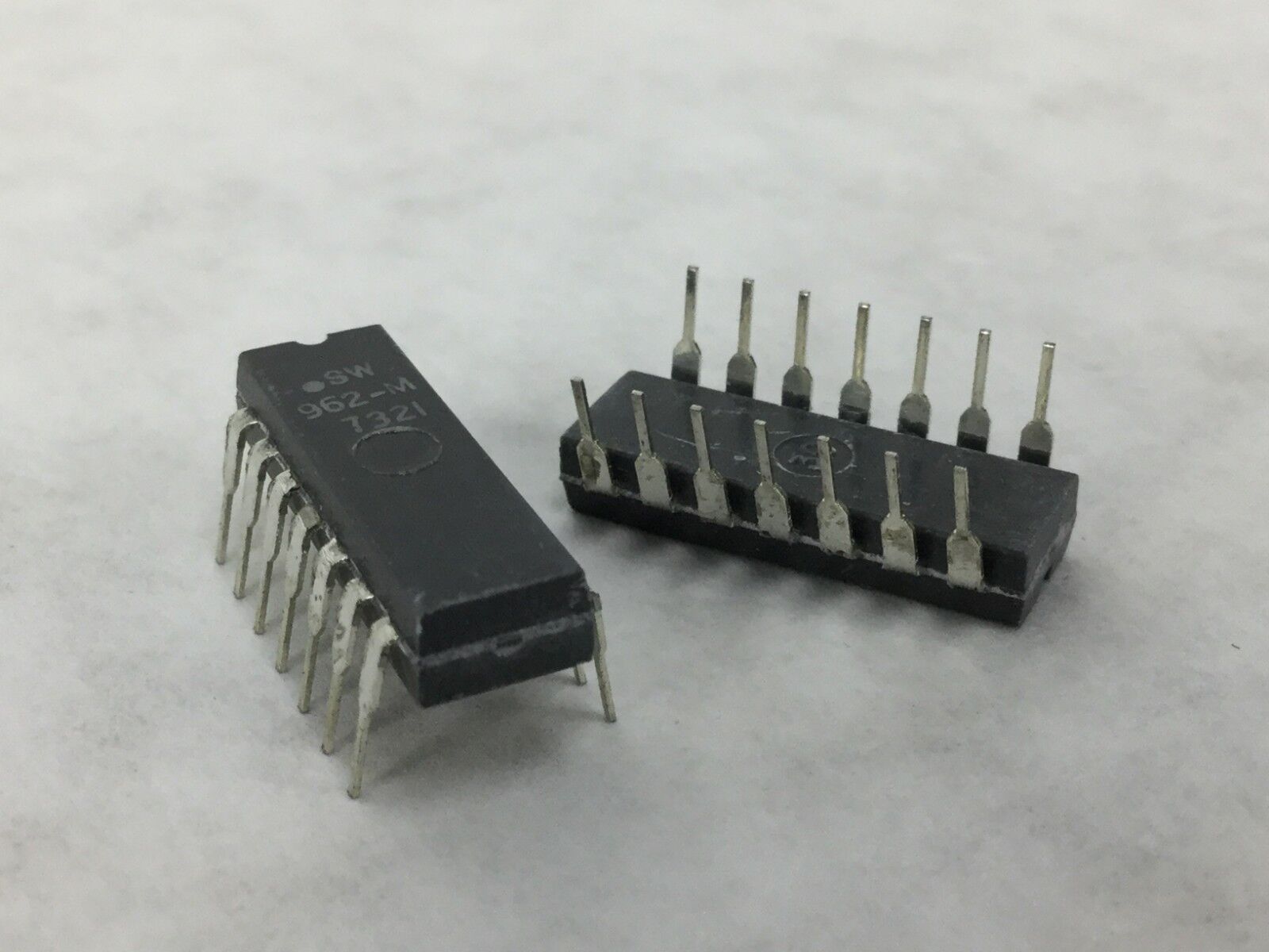 SW 962-M  Transistor  14 Pin Dip   Lot of 18  NEW