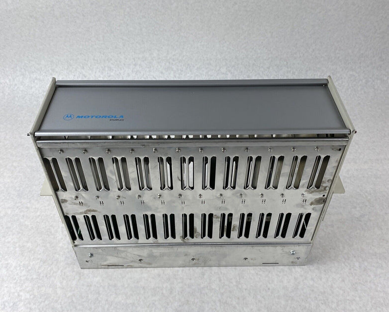 Motorola STARPLEX Direct-To-Line Multiplex System Cabinet MHN6056A