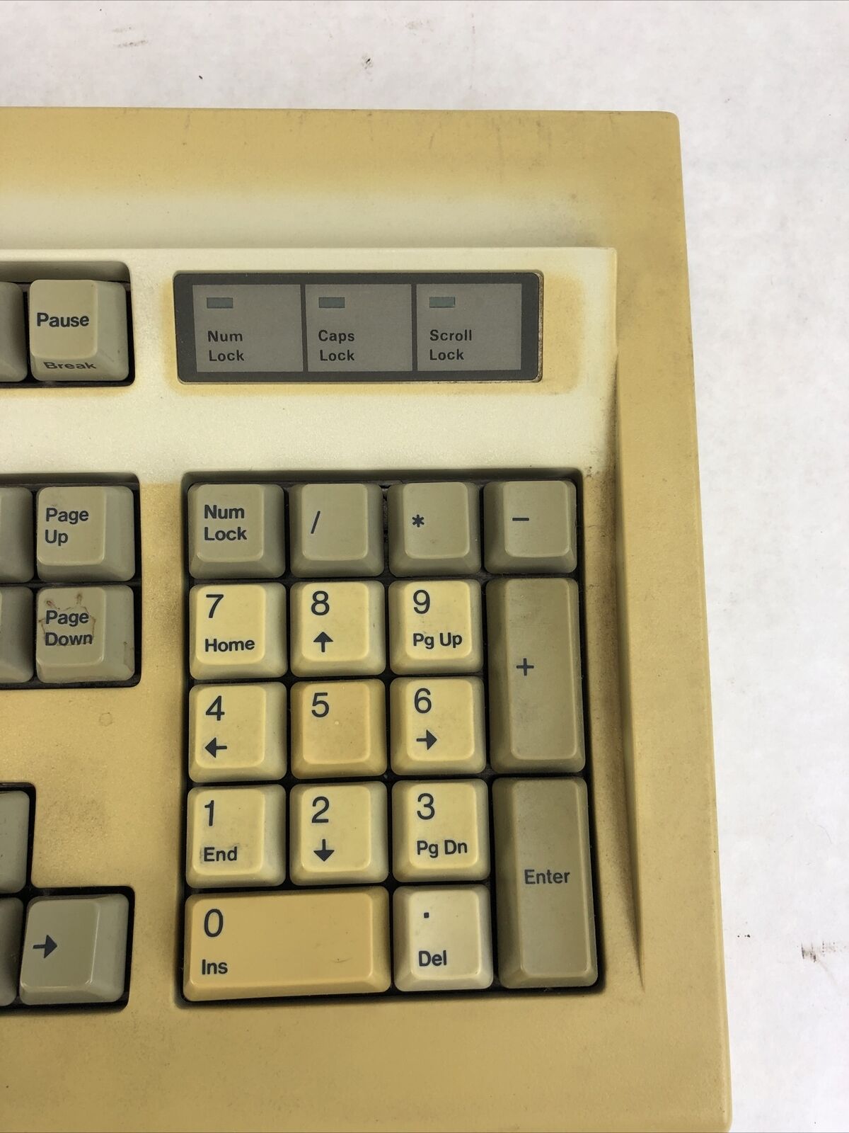 Vintage Mitsumi Electric CO Keyboard KPQ-E99YC 5 Pin