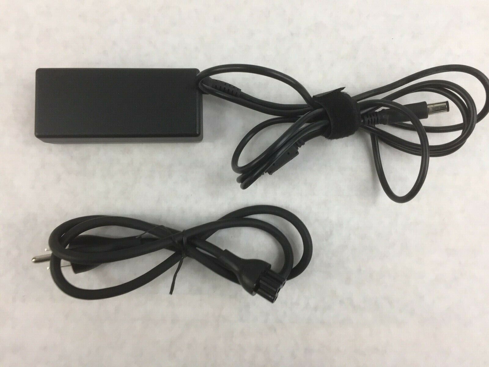 Dell 65W 19.5V 3.34A AC Power Adapter Charger for Dell LA65NS2-01