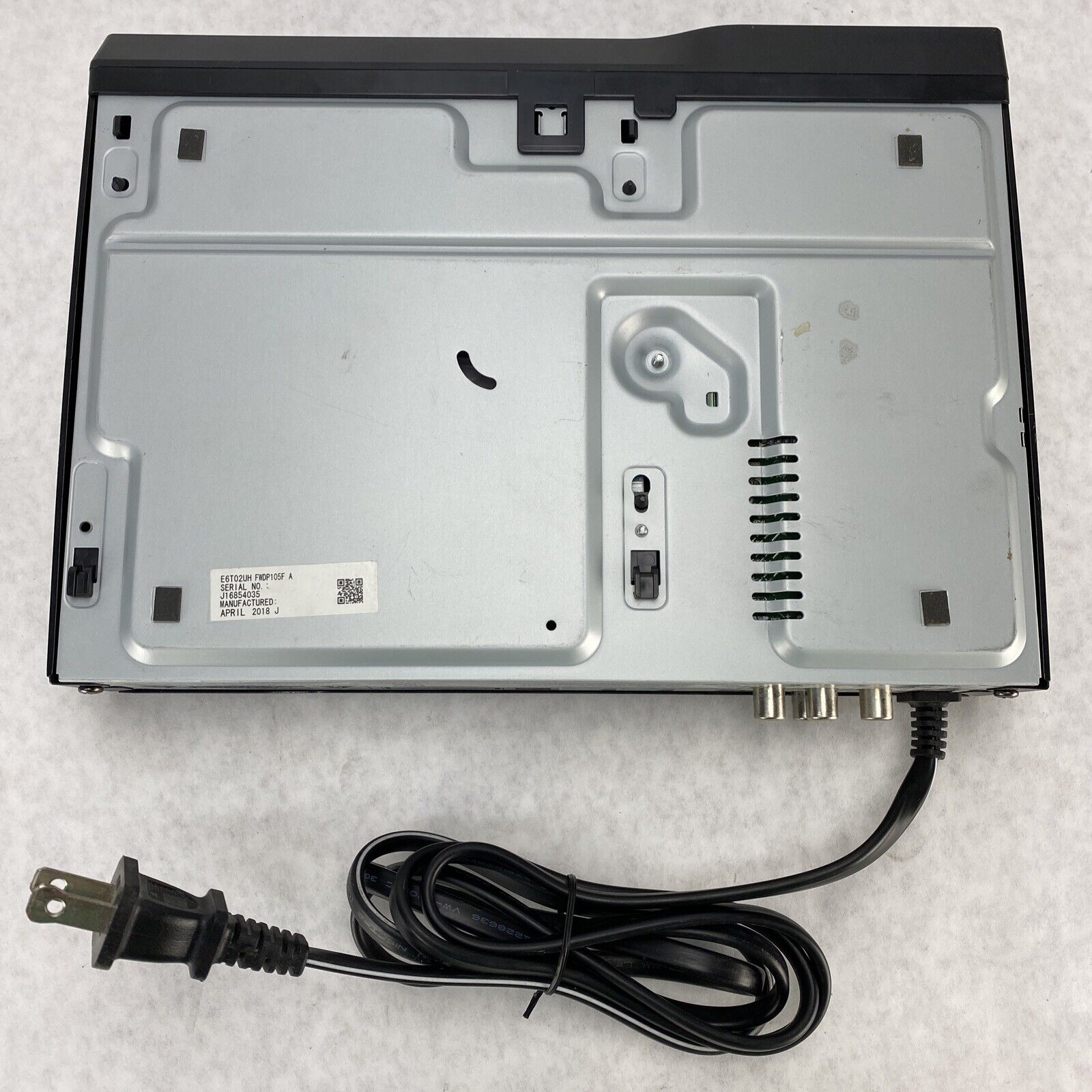 Sanyo FWDP105F Compact Minimalist DVD Player