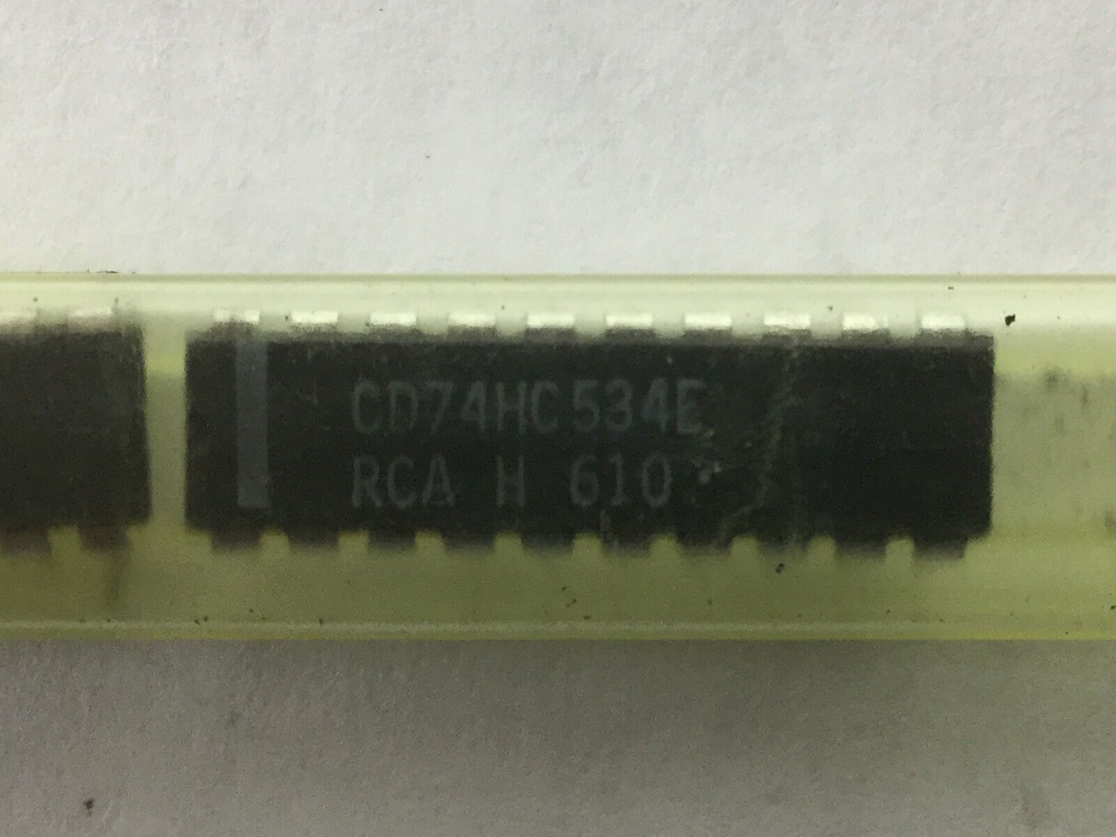 RCA CD74HC534E 20 Pin (Lot of 2)