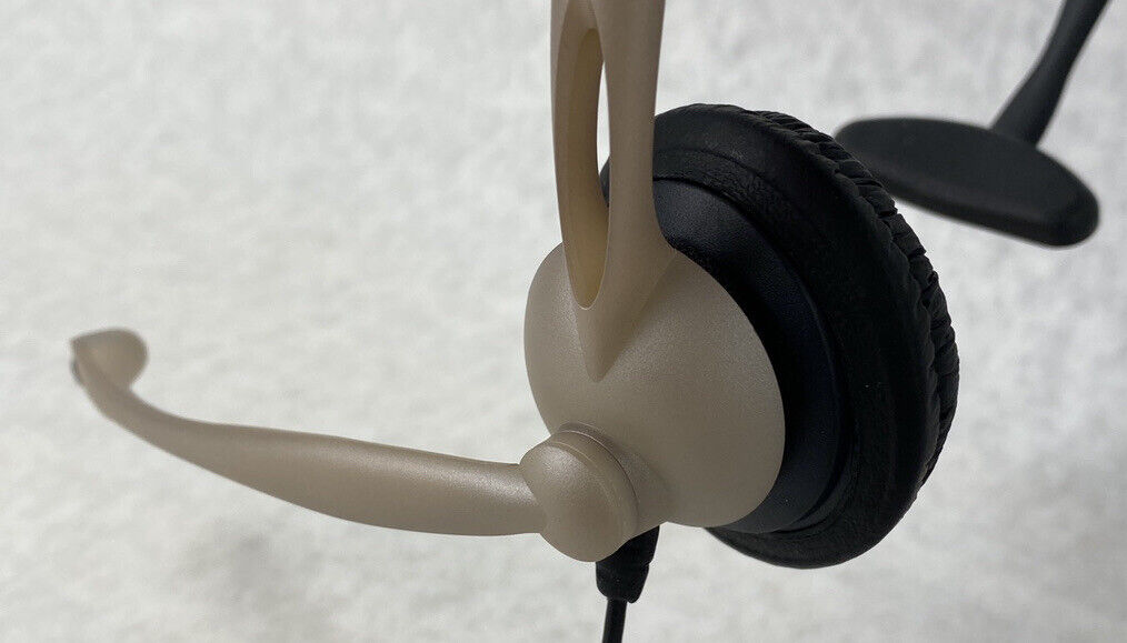 Plantronics S11 System Over Head Telephone Headset w/Noise Canceling Microphone