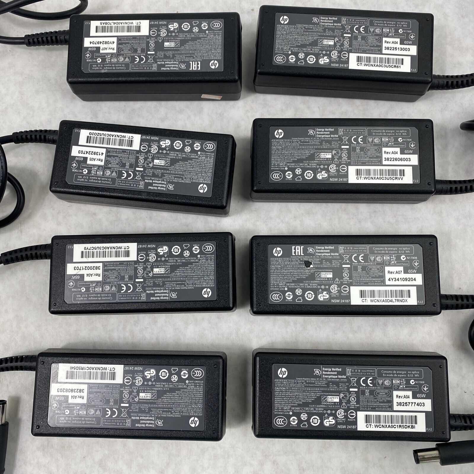 Lot of 8 Genuine HP 693711-001 65W AC Adapters 677774-001 Large Tip