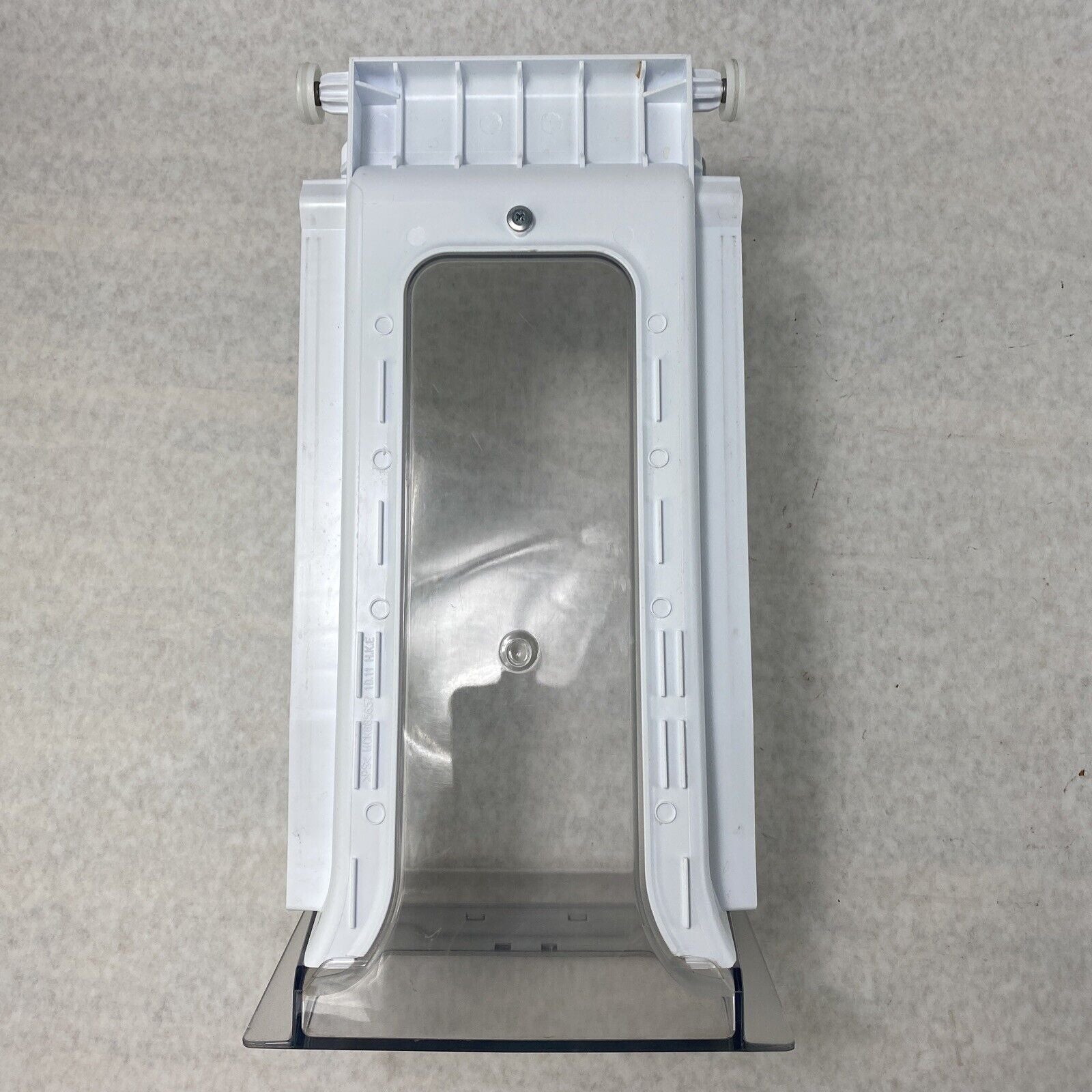LG refrigerator center shelf middle smaller Crisper Drawer MCK665657 MJS622131