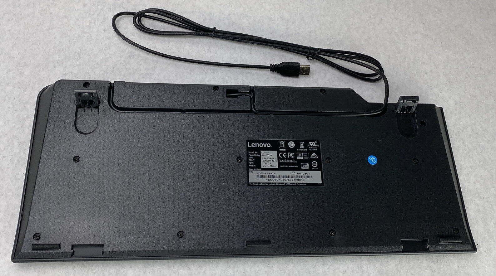 Lenovo 00XH537 KU-0225 Wired USB Clacky Keyboard Black w/ Blue Enter Key NOS