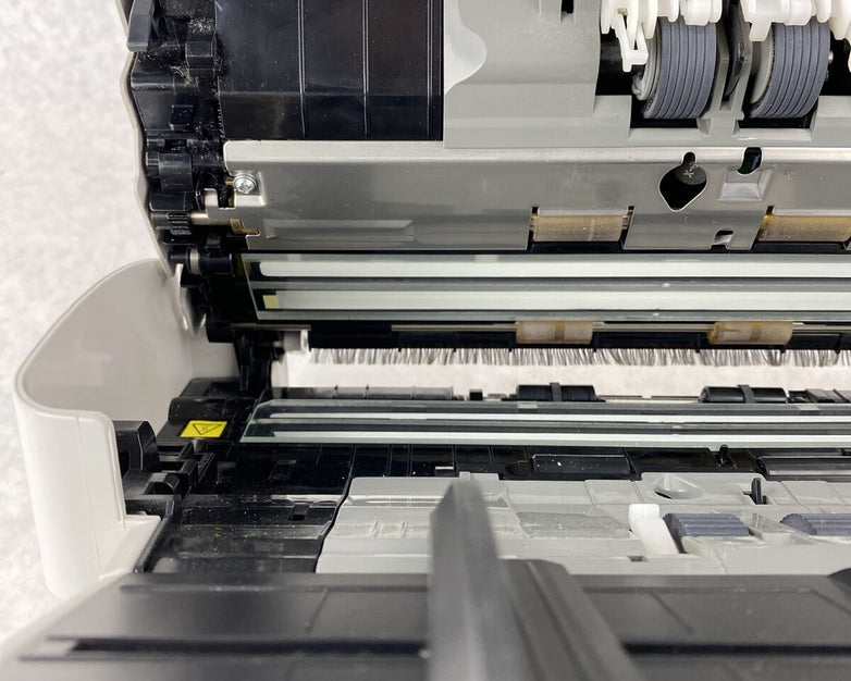 Fujitsu PA03540–B055 fi-6130 Color Document/Image Scanner NO POWER SUPPLY