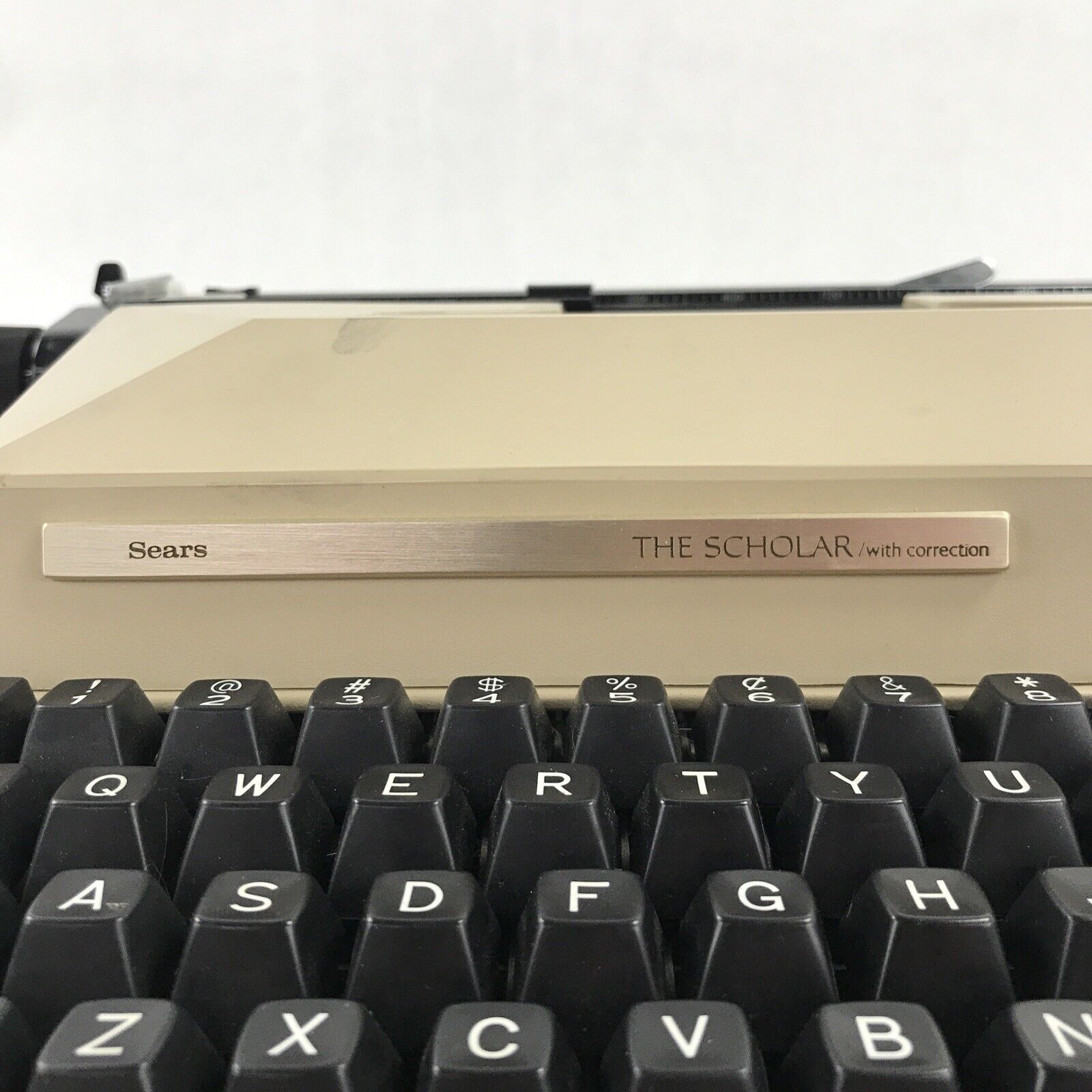 Sears Roebuck & Co Electric Typewriter Model 161 53772 Commuter