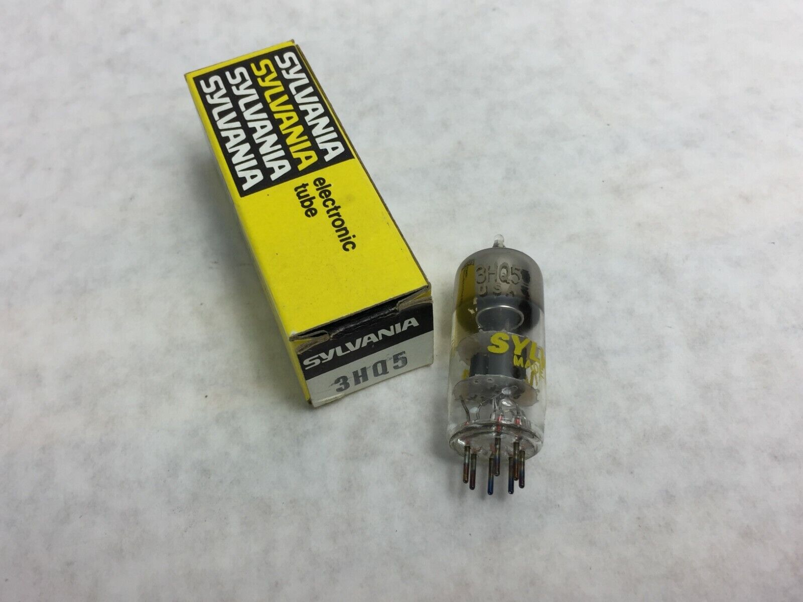 Sylvania  3HQ5  Tube