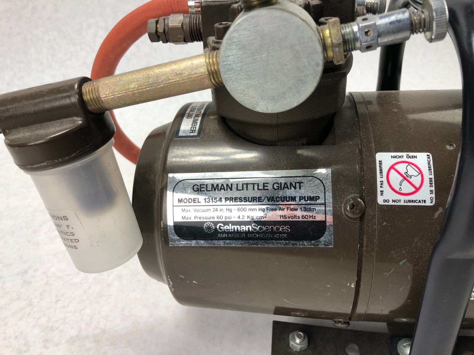 Gelman Instrument Co. Little Giant 13154 Pressure Vacuum Pump Emerson SA55NX