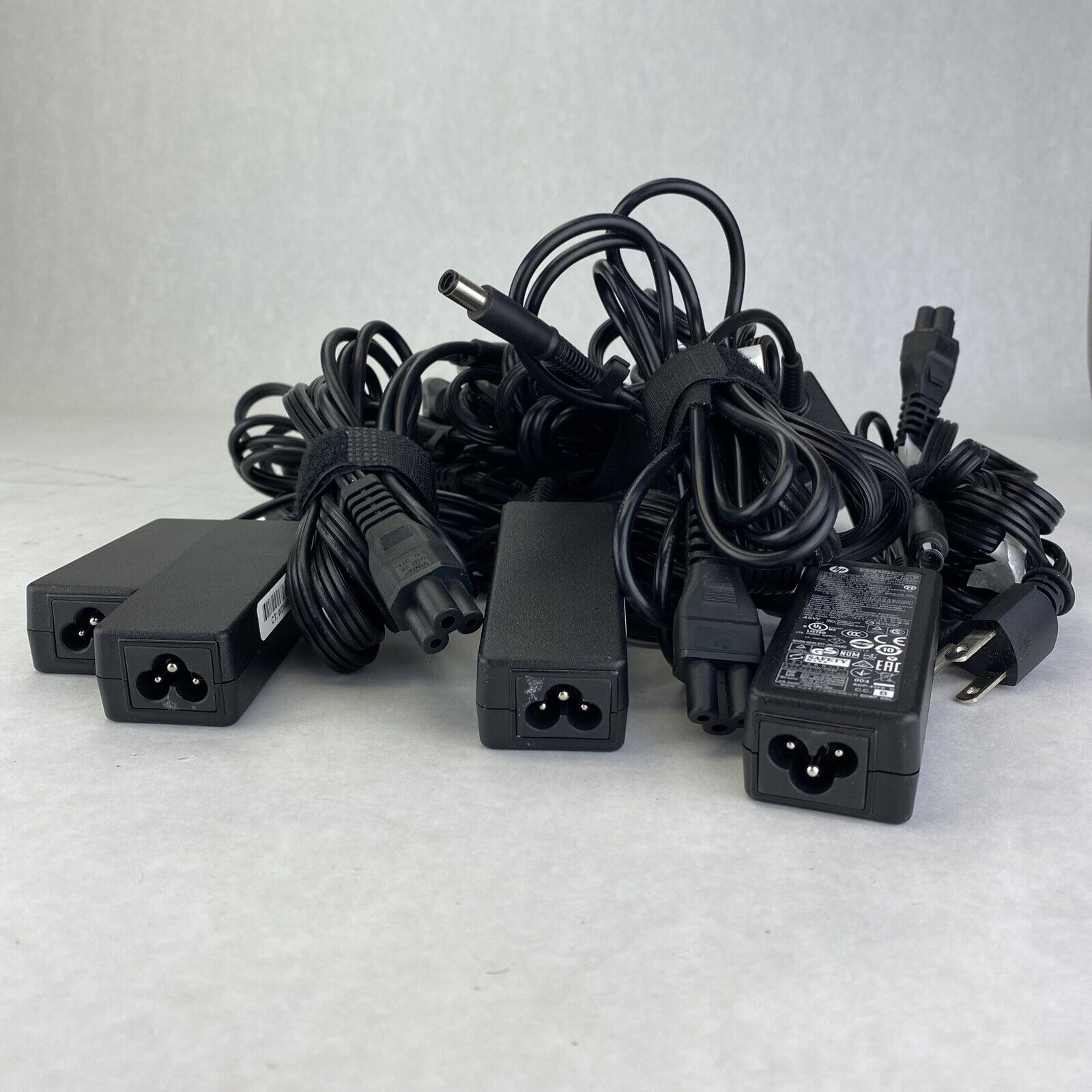 Lot of 6 HP 744481-003 adapter charger power supply 7.4mm*5.0mm 45W 19.5V 2.31A