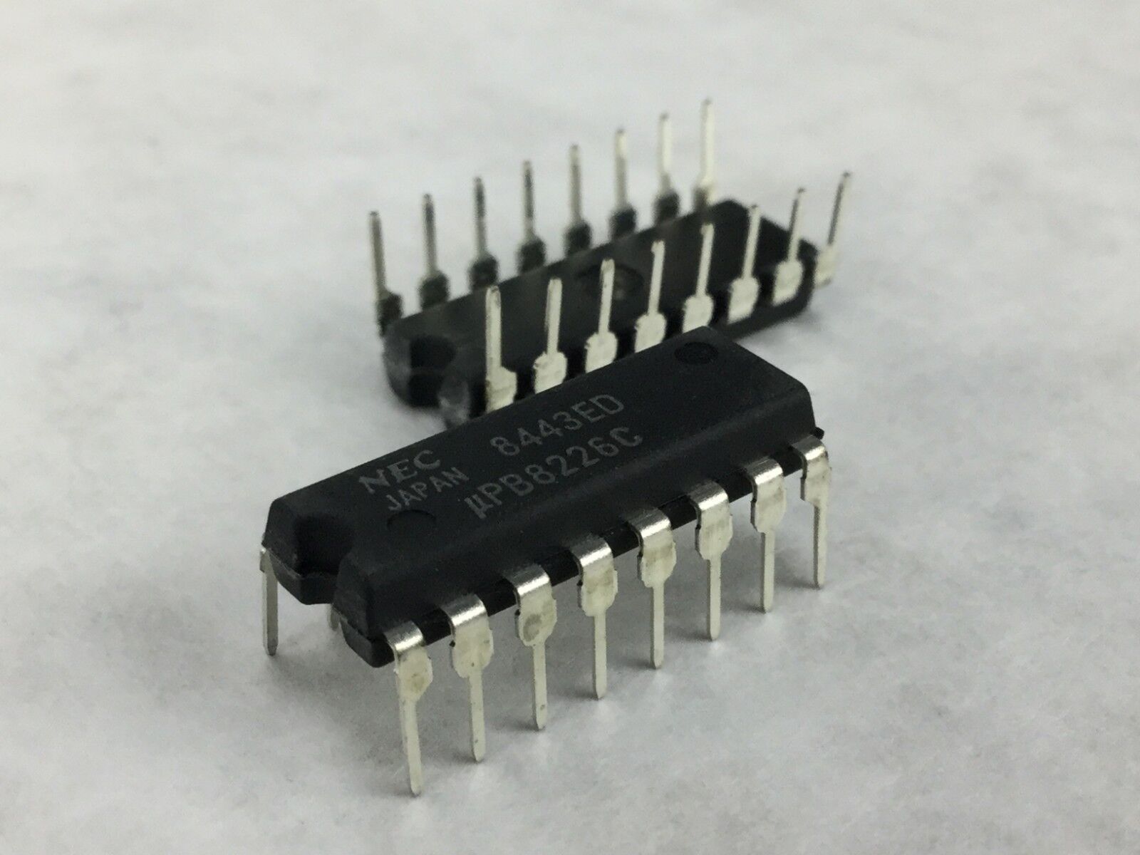NEC  8443ED  PB8226C  Transistor  16 Pin  Lot of 10    NEW