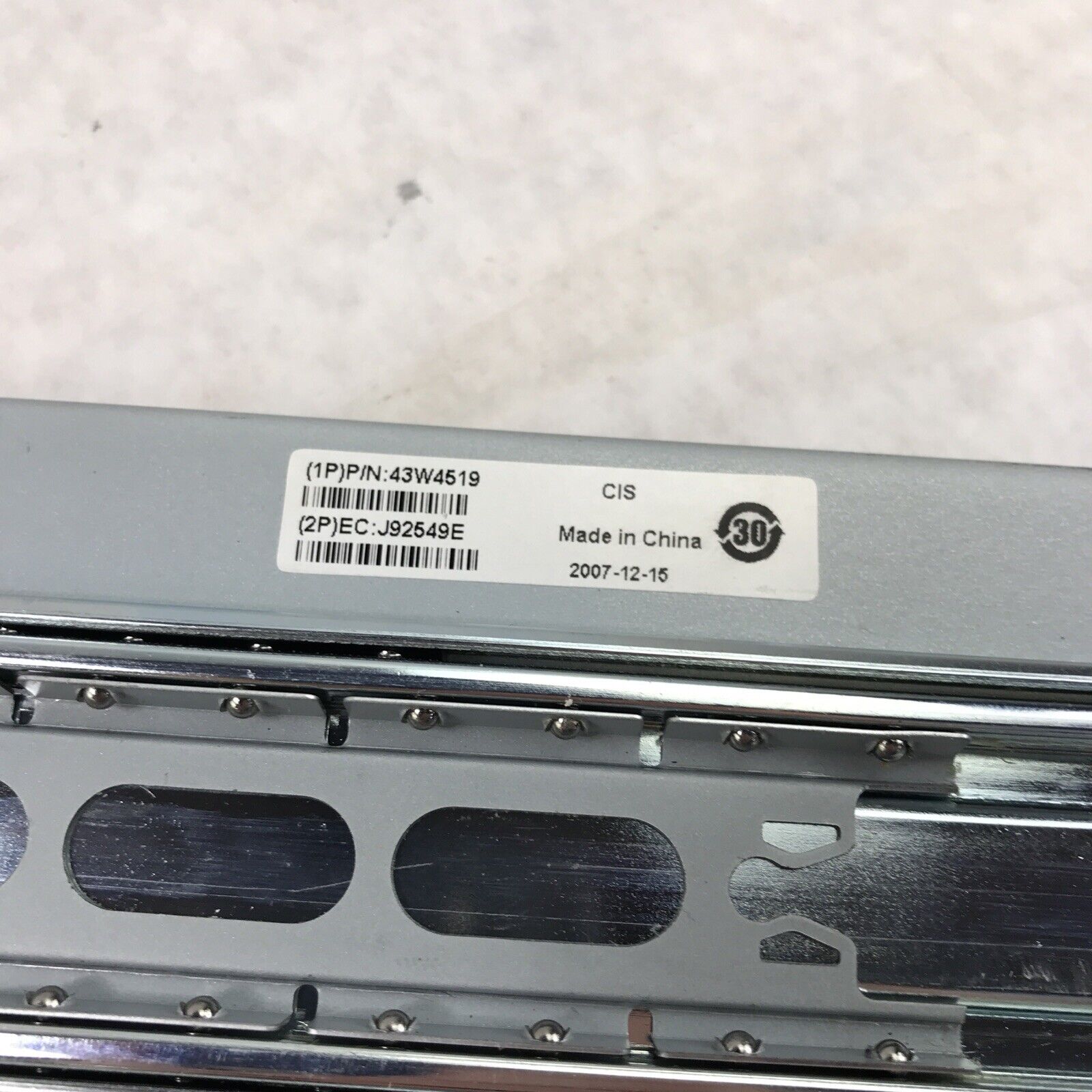 Qualslide 611-10190 Left and Right Server Rack Mount Rails 43W4519