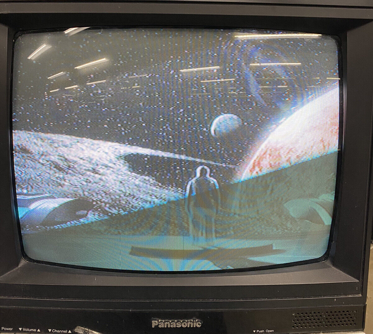 Panasonic CTL-1351R Color TV 13" CRT Retro Gaming Television NO REMOTE