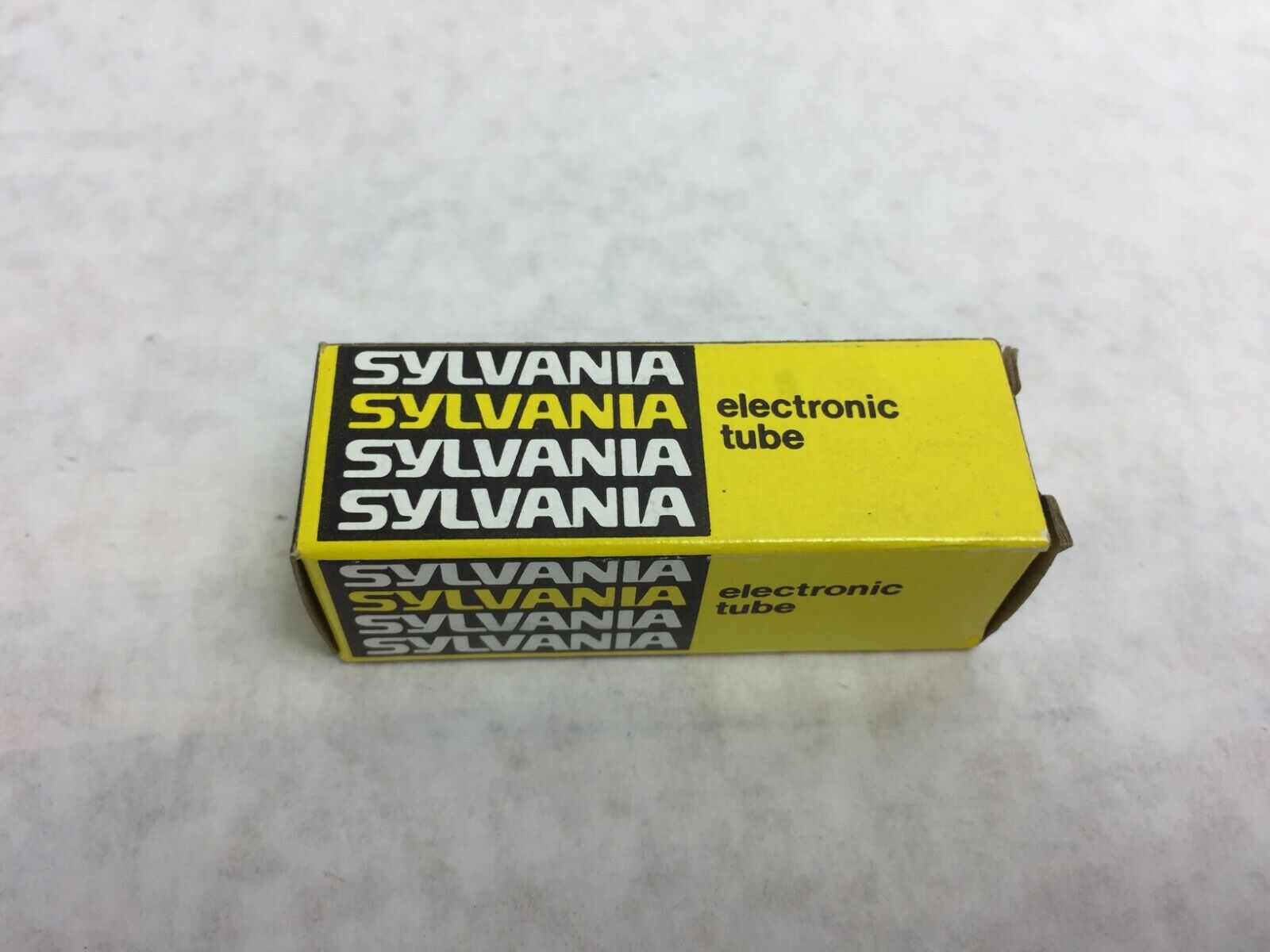 Sylvania  3HQ5  Tube