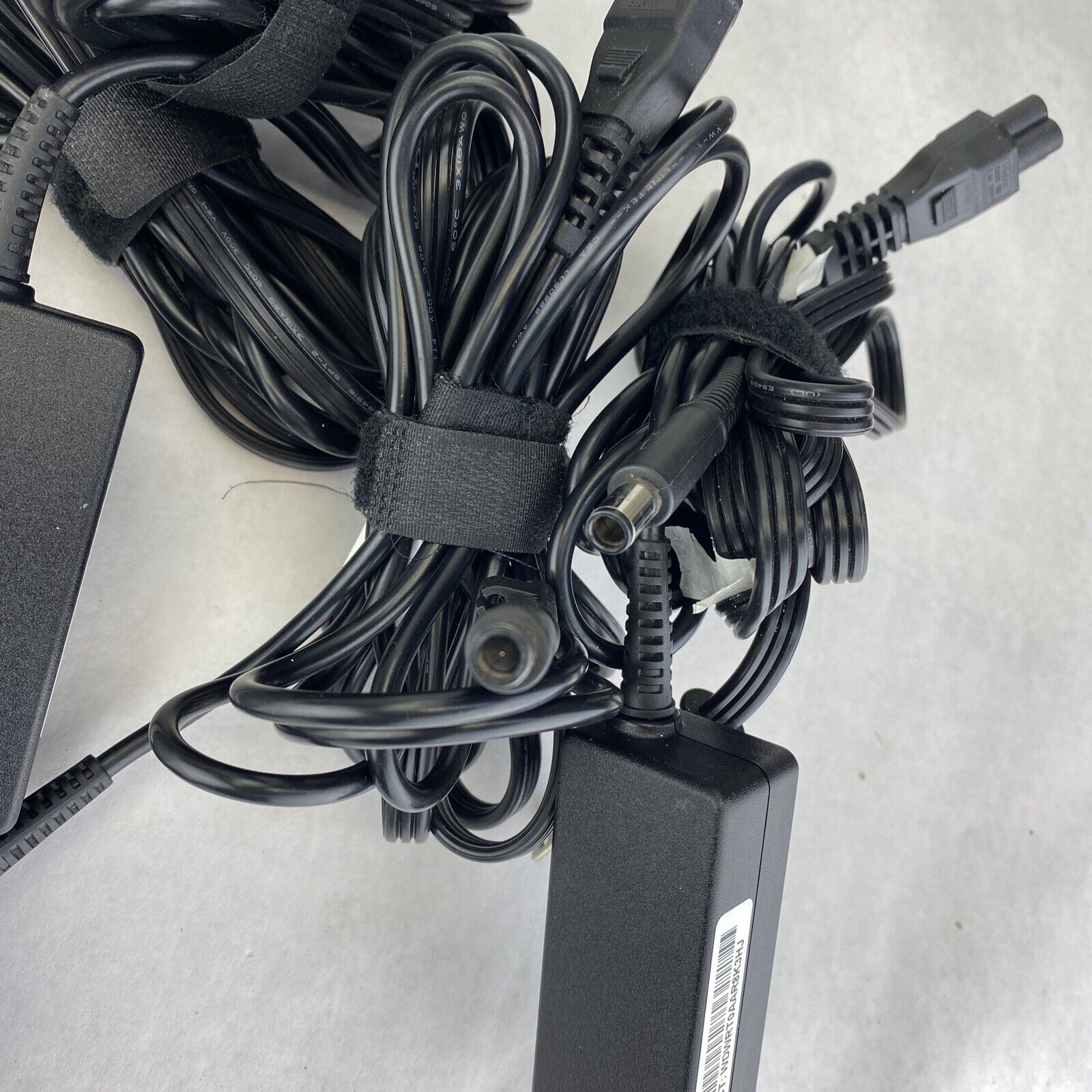 Lot of 6 HP 744481-003 adapter charger power supply 7.4mm*5.0mm 45W 19.5V 2.31A