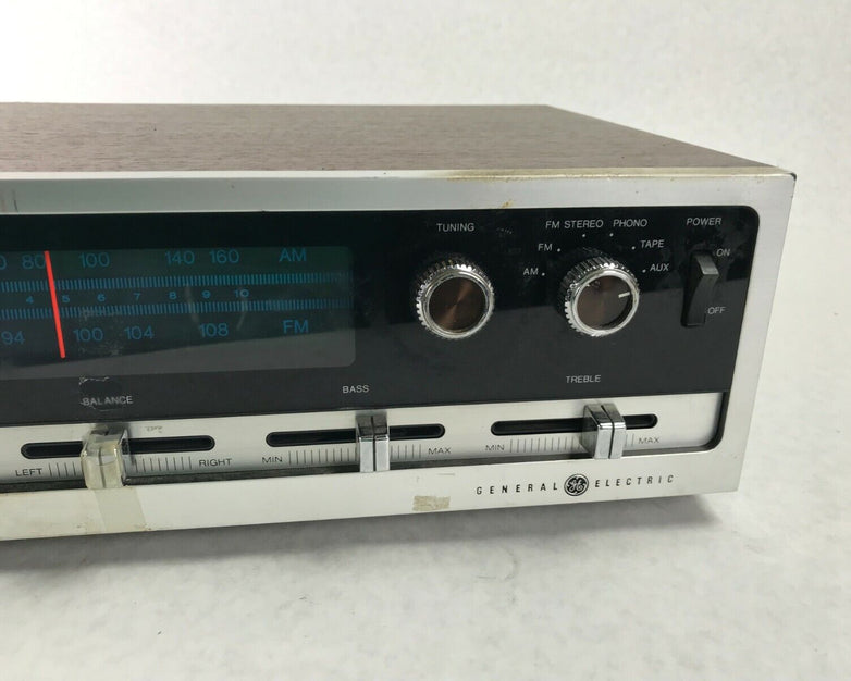 General Electric GE Stereo AM/FM 8 Track Player Music System 9-7201A