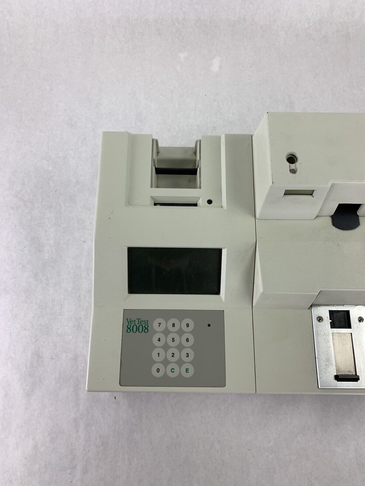 IDEXX Vet Test 8008 Veterinary Chemistry Analyzer For Parts and Repair