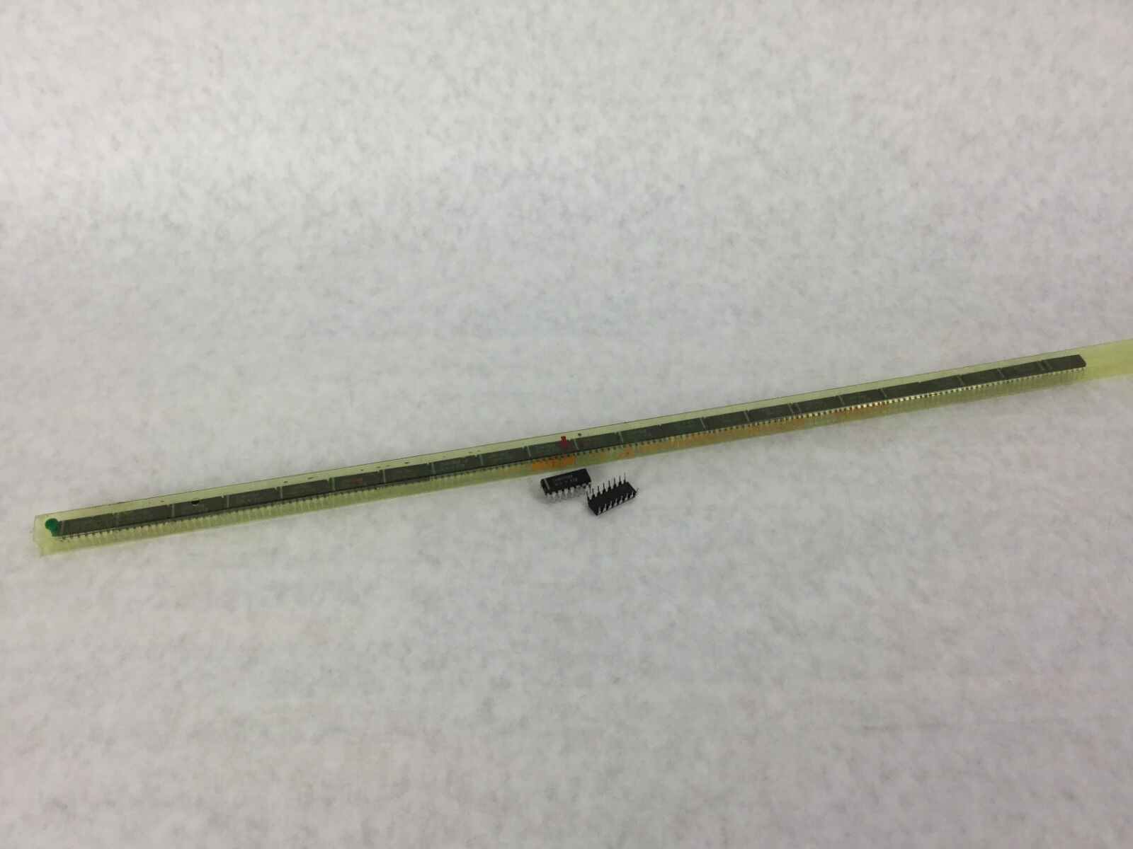 Genuine RCA CD4076BE 16-Pin Dip Integrated Circuit  Lot of 24