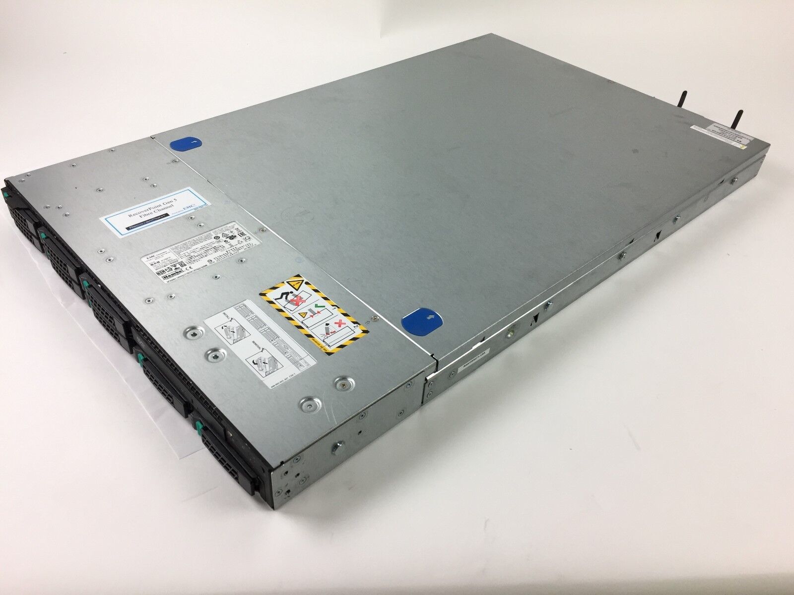 EMC KYBP 2x Intel Xeon E5-2650 2.0 GHz 16 GB RAM With Caddies