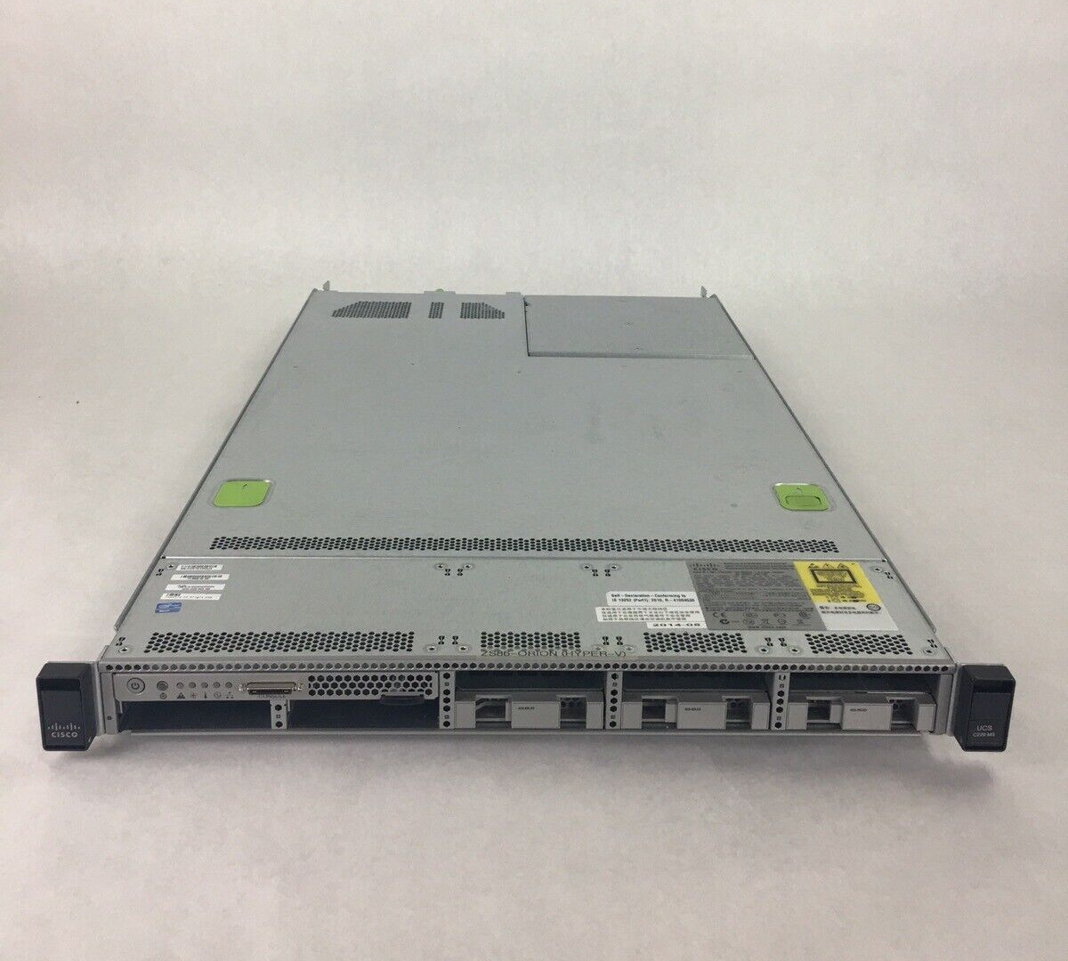 Cisco UCSC-C220-M3S 2x Xeon E5-2660 V2 2.20 GHz 64 GB RAM No HDDs No OS