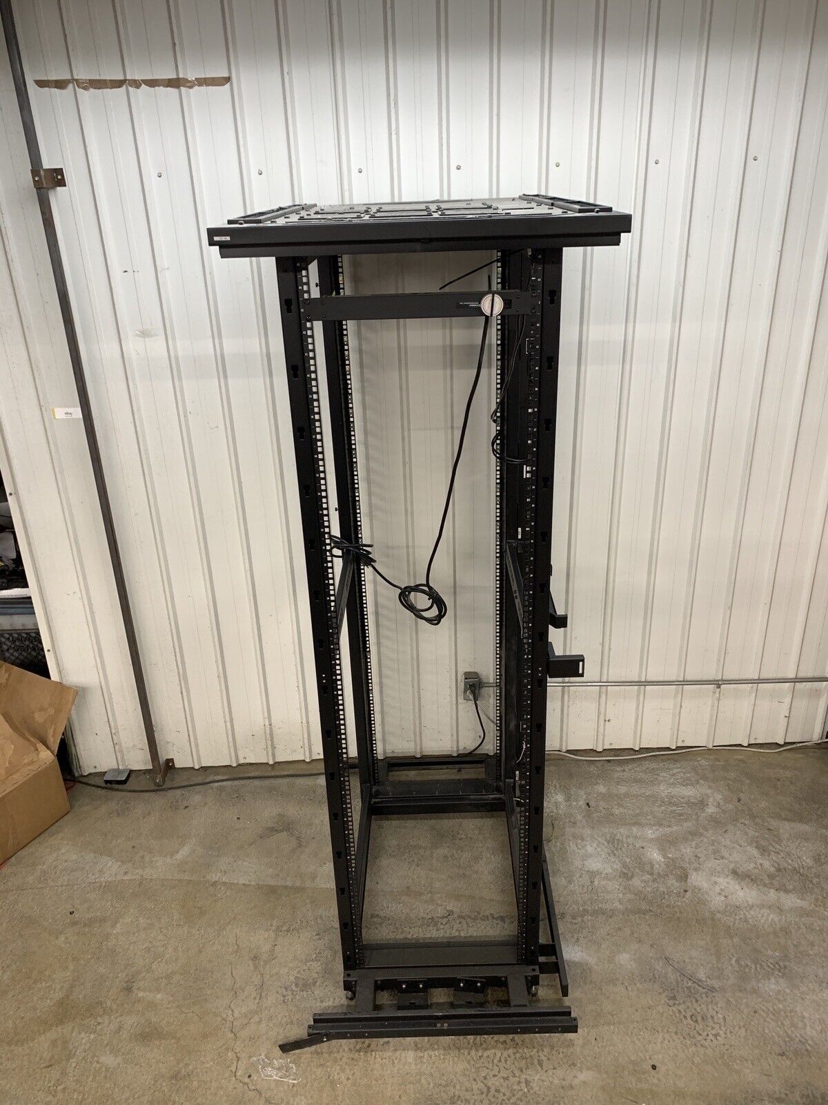 Siemen Vertipod Server Rack 45U Vp2-0AC111 Left Side No Panels